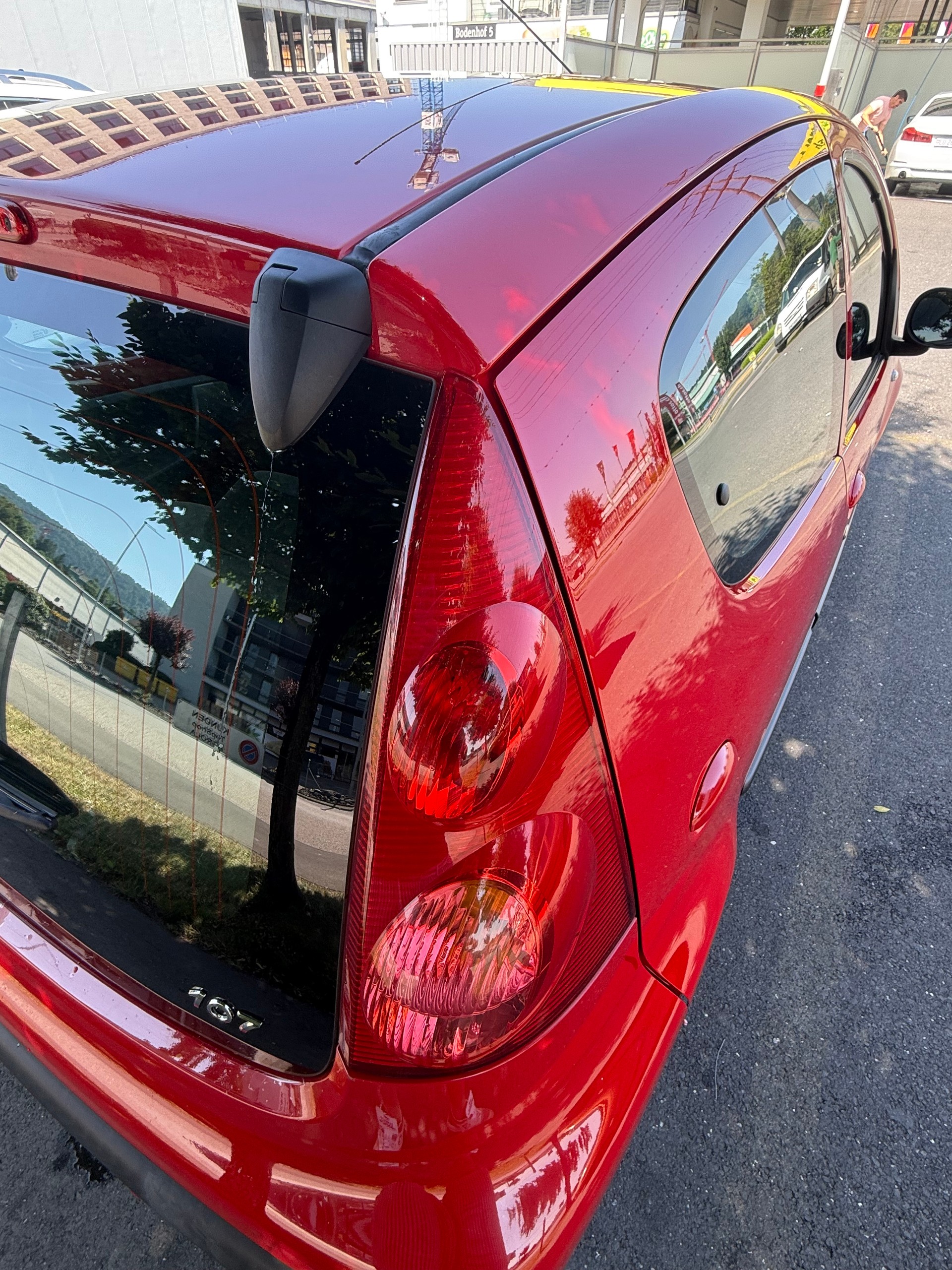 PEUGEOT 107 1.0 Trendy BMP5 CH FAHRZEUG-image-11
