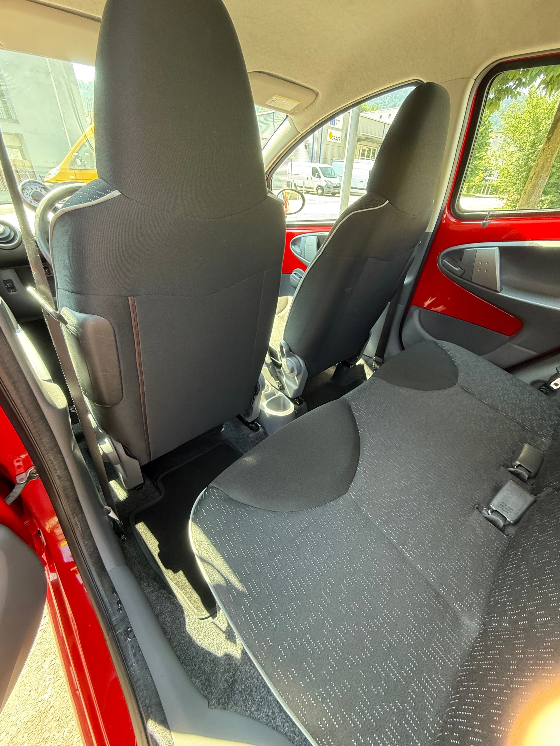 PEUGEOT 107 1.0 Trendy BMP5 CH FAHRZEUG-image-16
