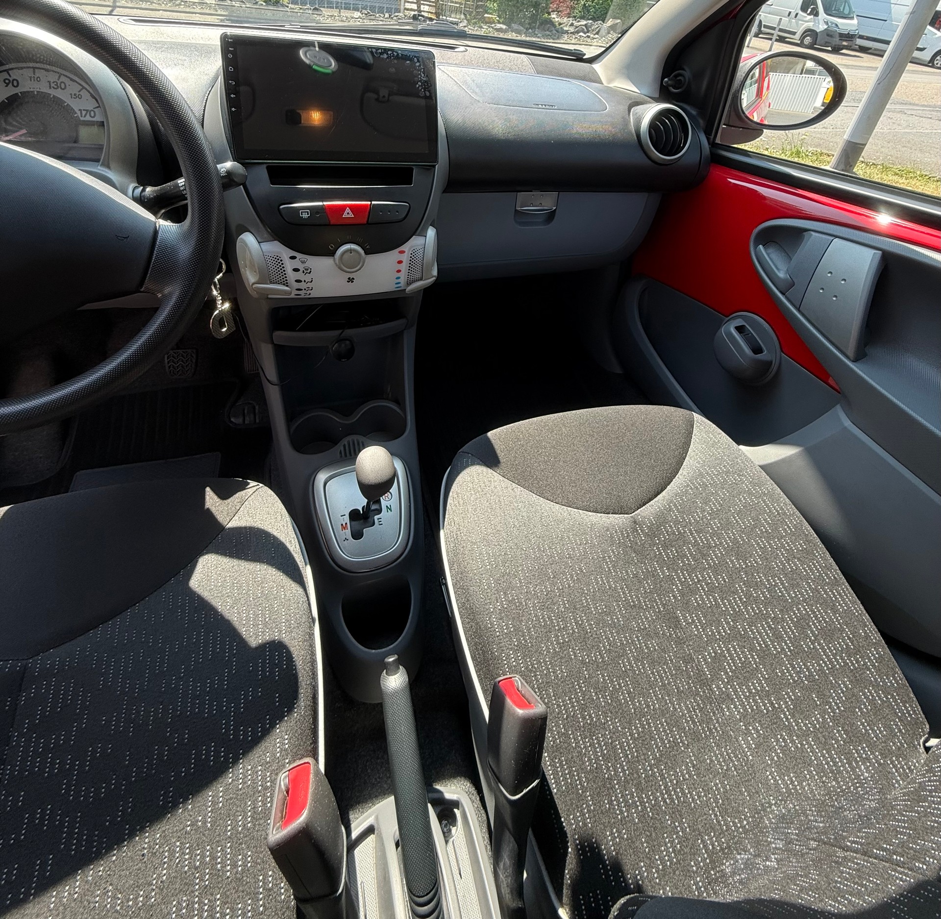 PEUGEOT 107 1.0 Trendy BMP5 CH FAHRZEUG-image-14