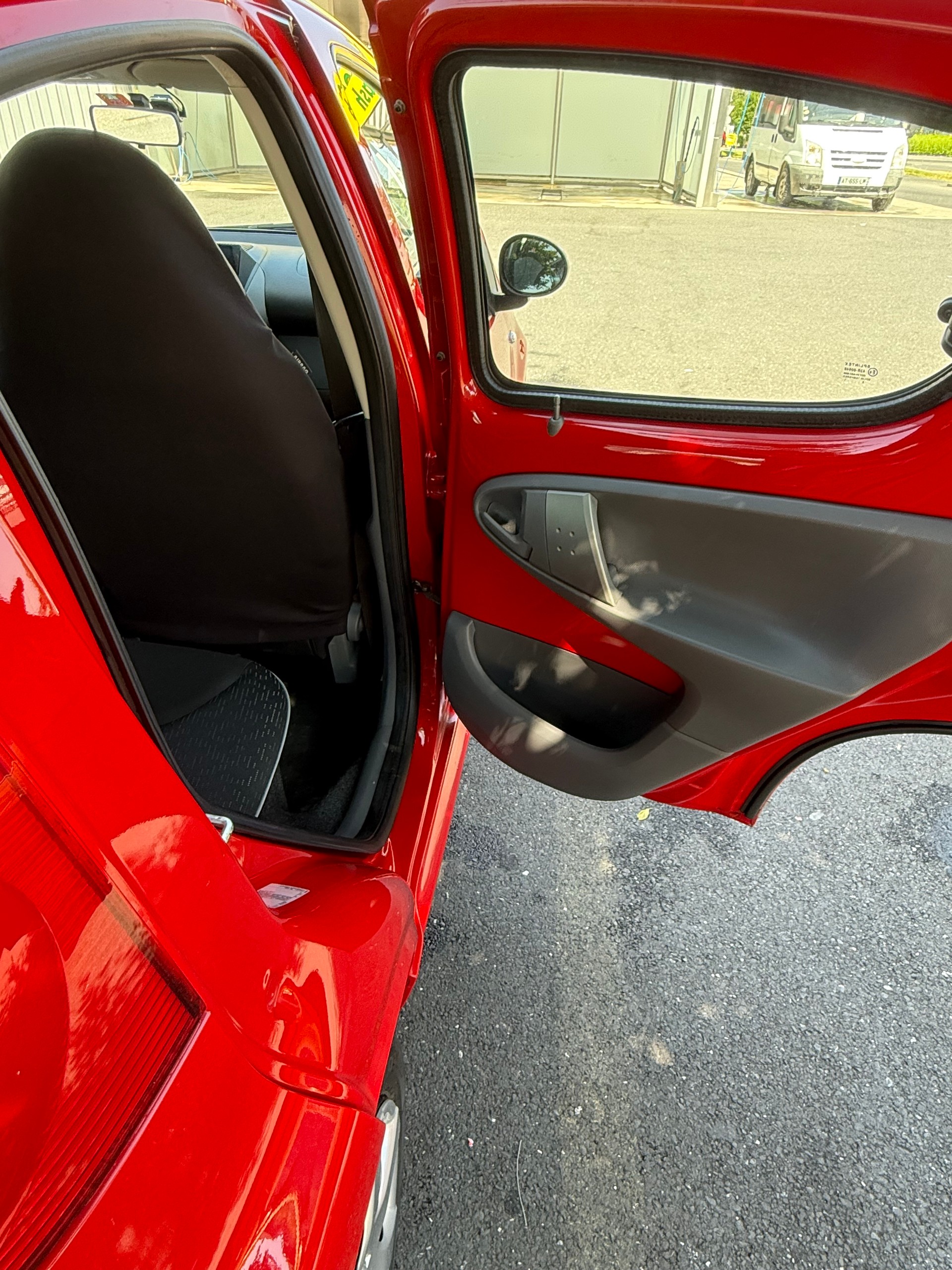 PEUGEOT 107 1.0 Trendy BMP5 CH FAHRZEUG-image-5
