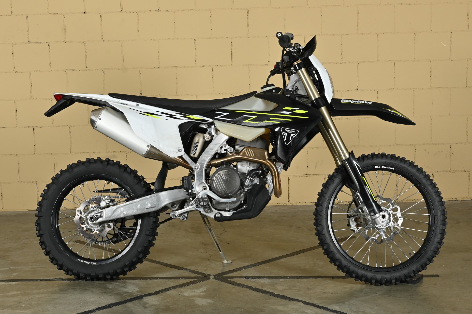 TRIUMPH TF 250 E-image-0