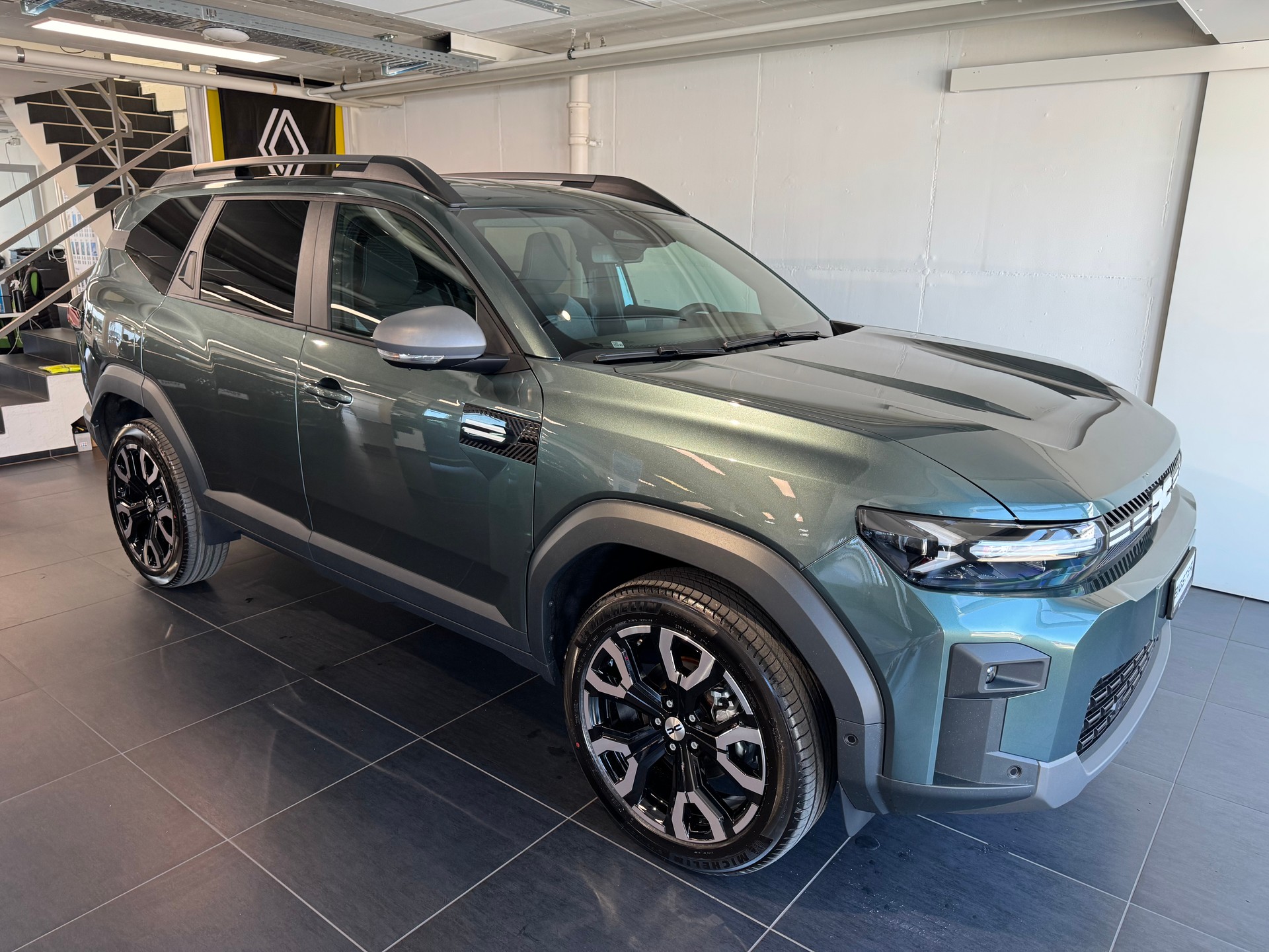 DACIA BIGSTER journey hybrid 155-showroom-element-3
