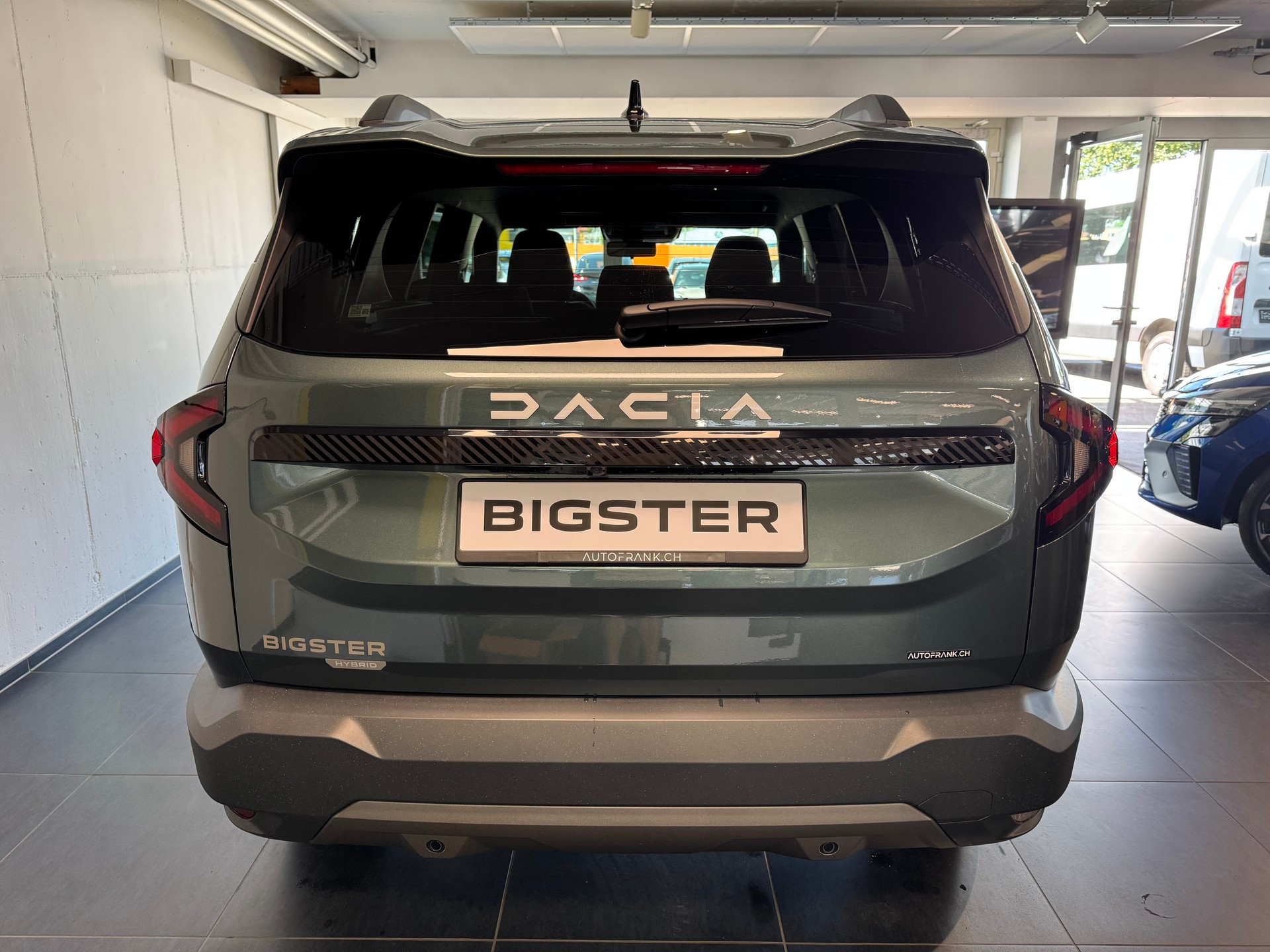 DACIA BIGSTER journey hybrid 155-image-9