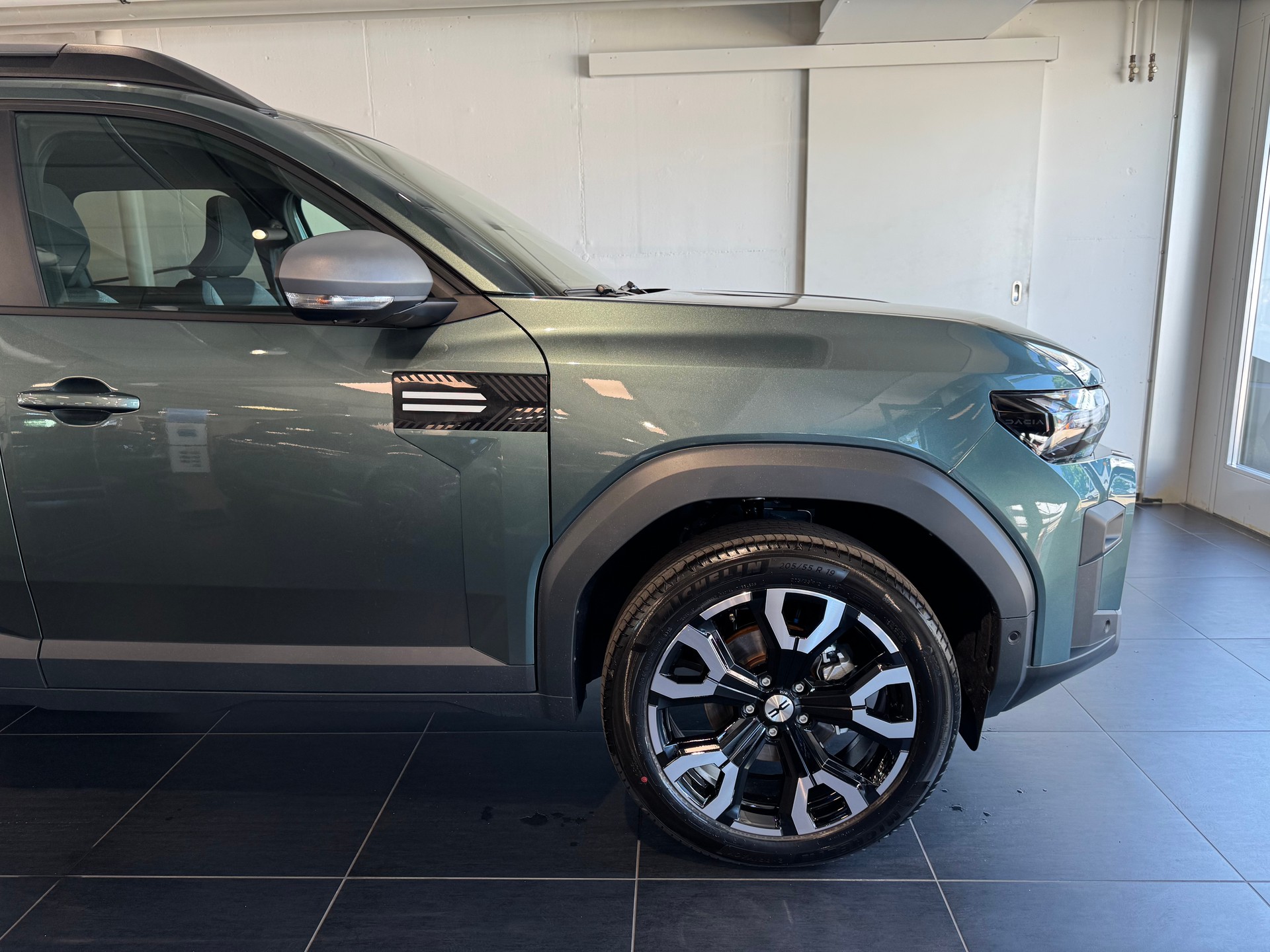 DACIA BIGSTER journey hybrid 155-image-5