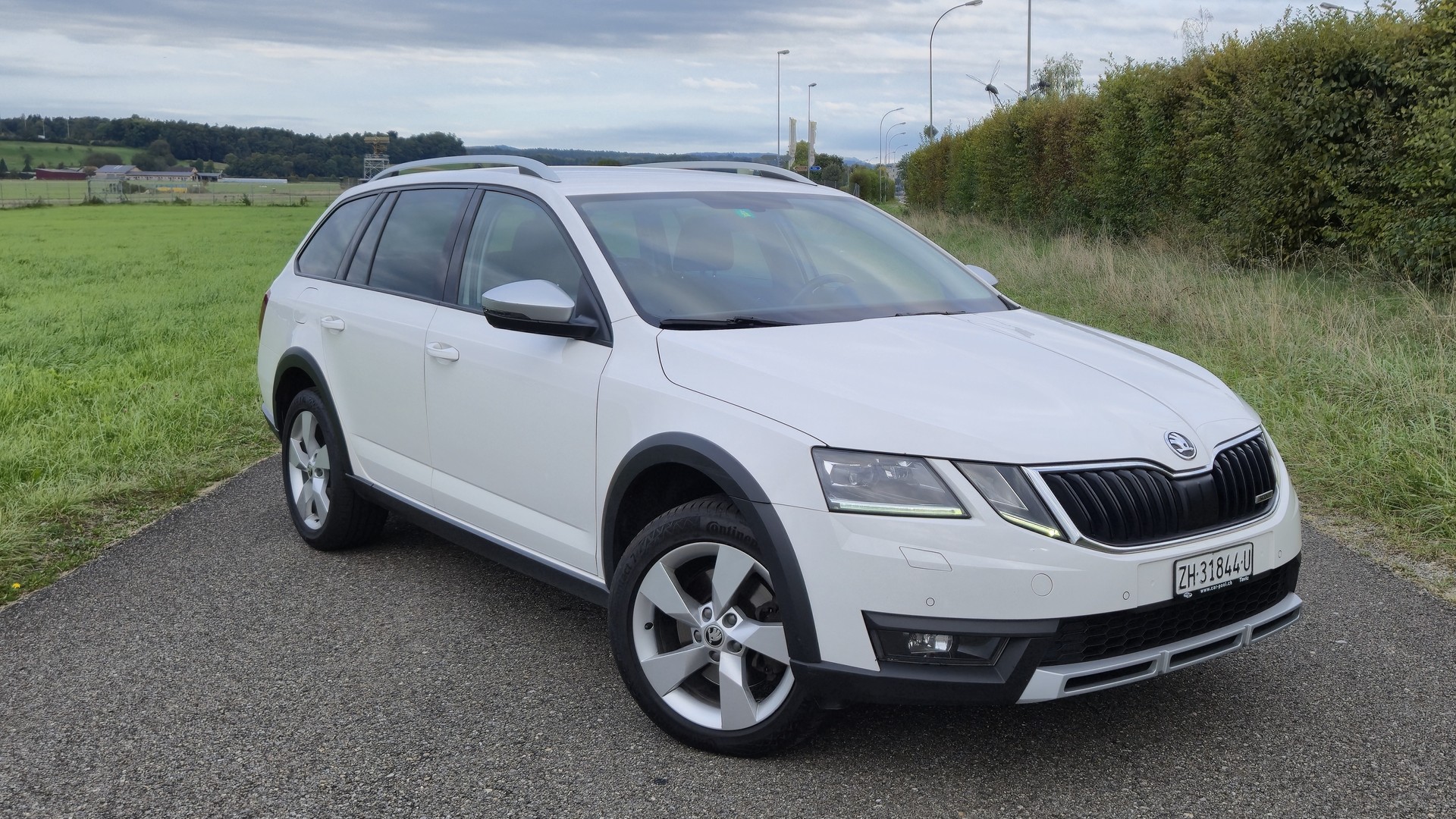 SKODA Octavia Combi 2.0 TDI Scout 4x4 DSG