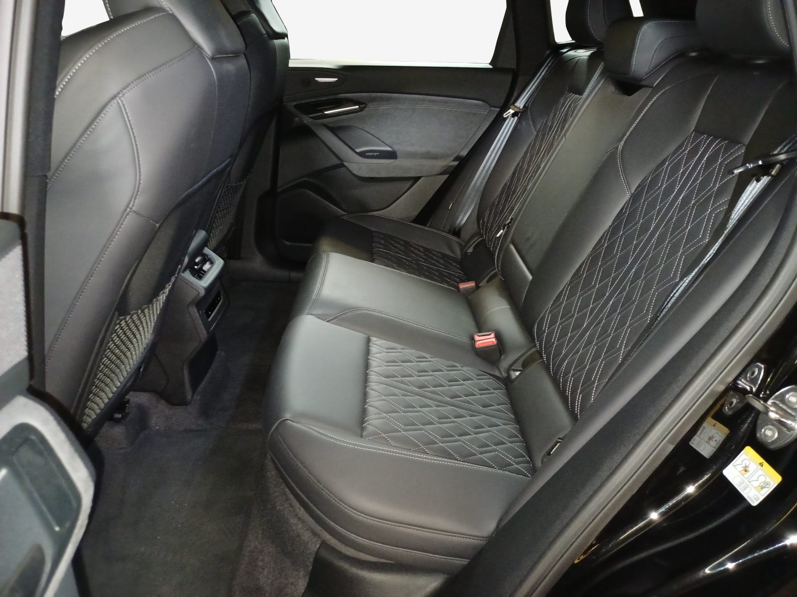 AUDI SQ6 e-tron quattro-image-12