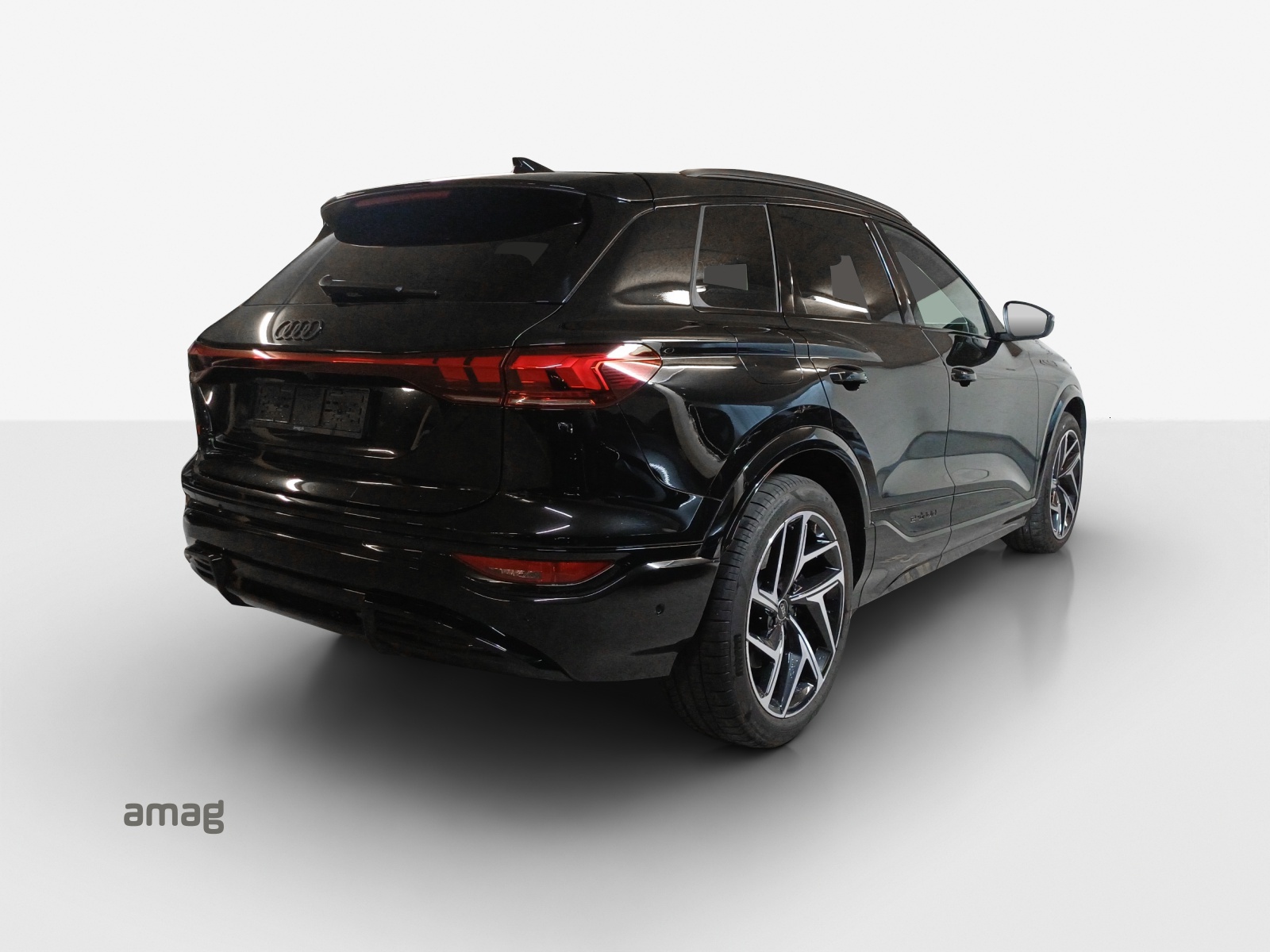 AUDI SQ6 e-tron quattro-image-5
