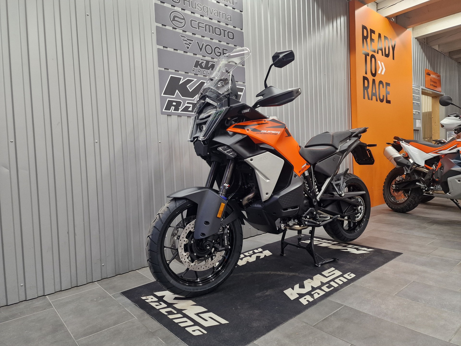 KTM 1390 Super Adventure S EVO-image-2