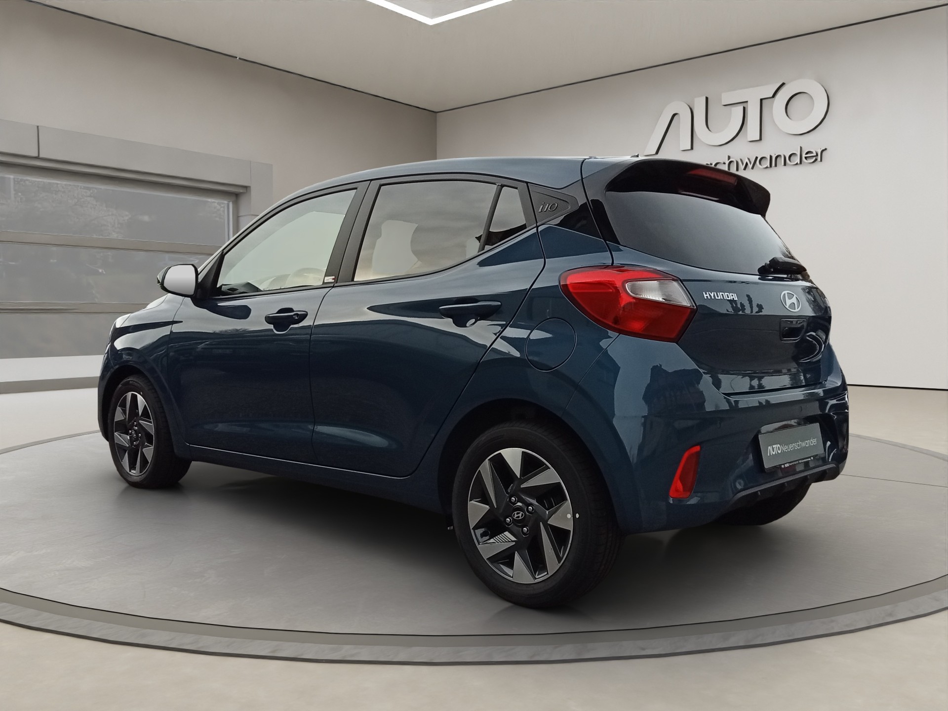 HYUNDAI i10 1.2 Amplia Aut.-image-6