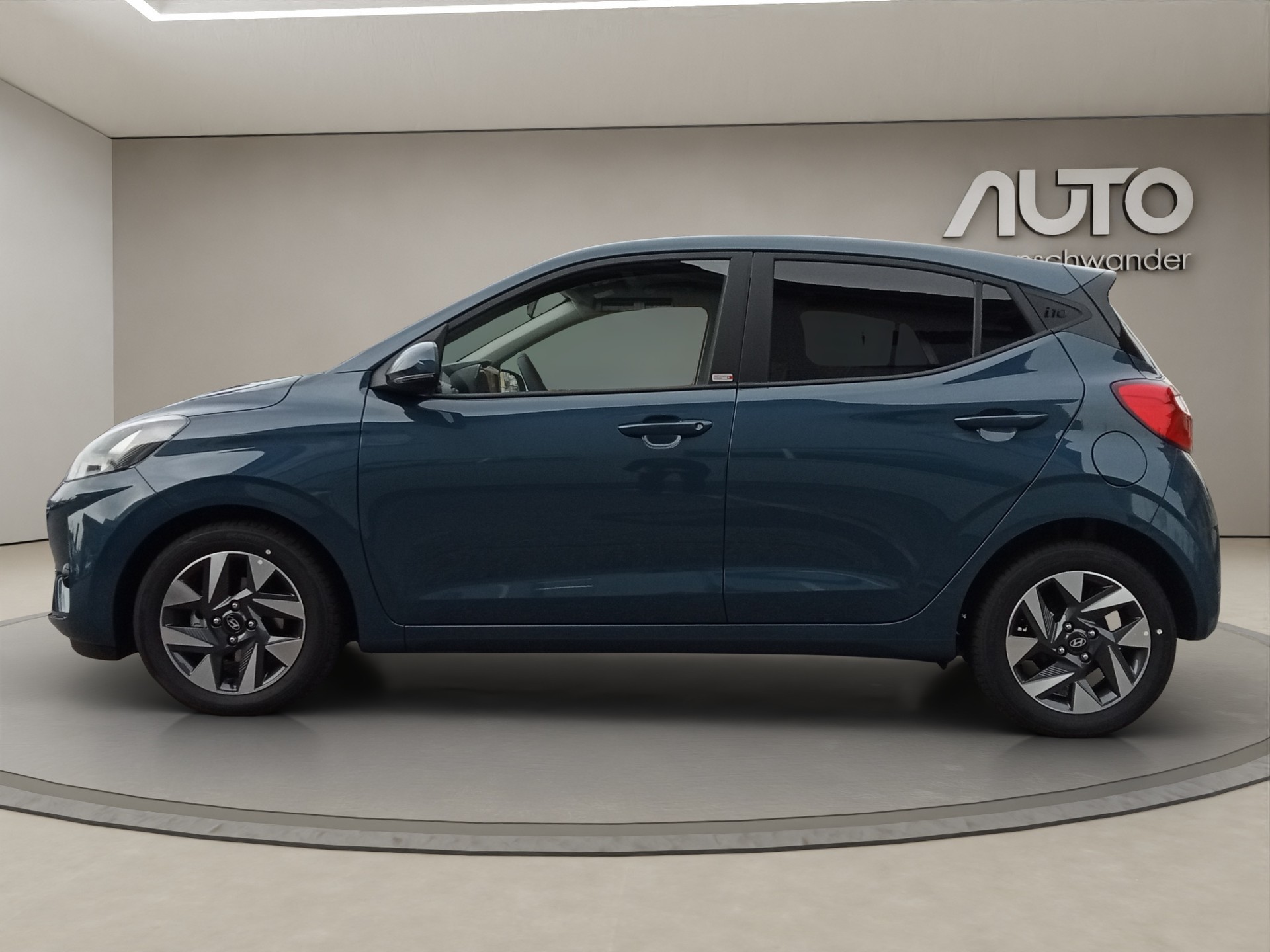 HYUNDAI i10 1.2 Amplia Aut.-image-7