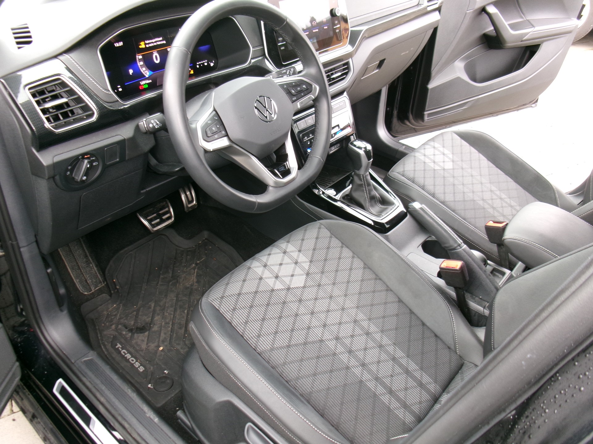 VW T-Cross 1.5 TSI EVO ACT R-Line DSG-showroom-element-2