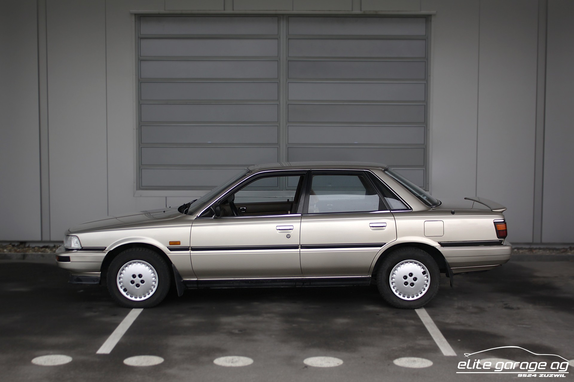TOYOTA Camry 2000 GLi-image-1