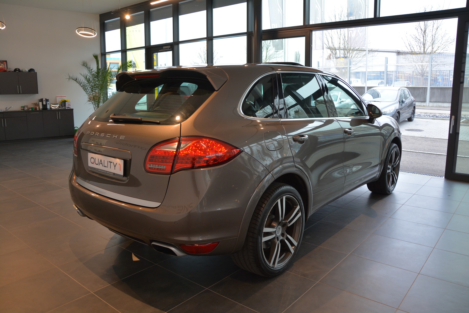 PORSCHE Cayenne Diesel-image-5