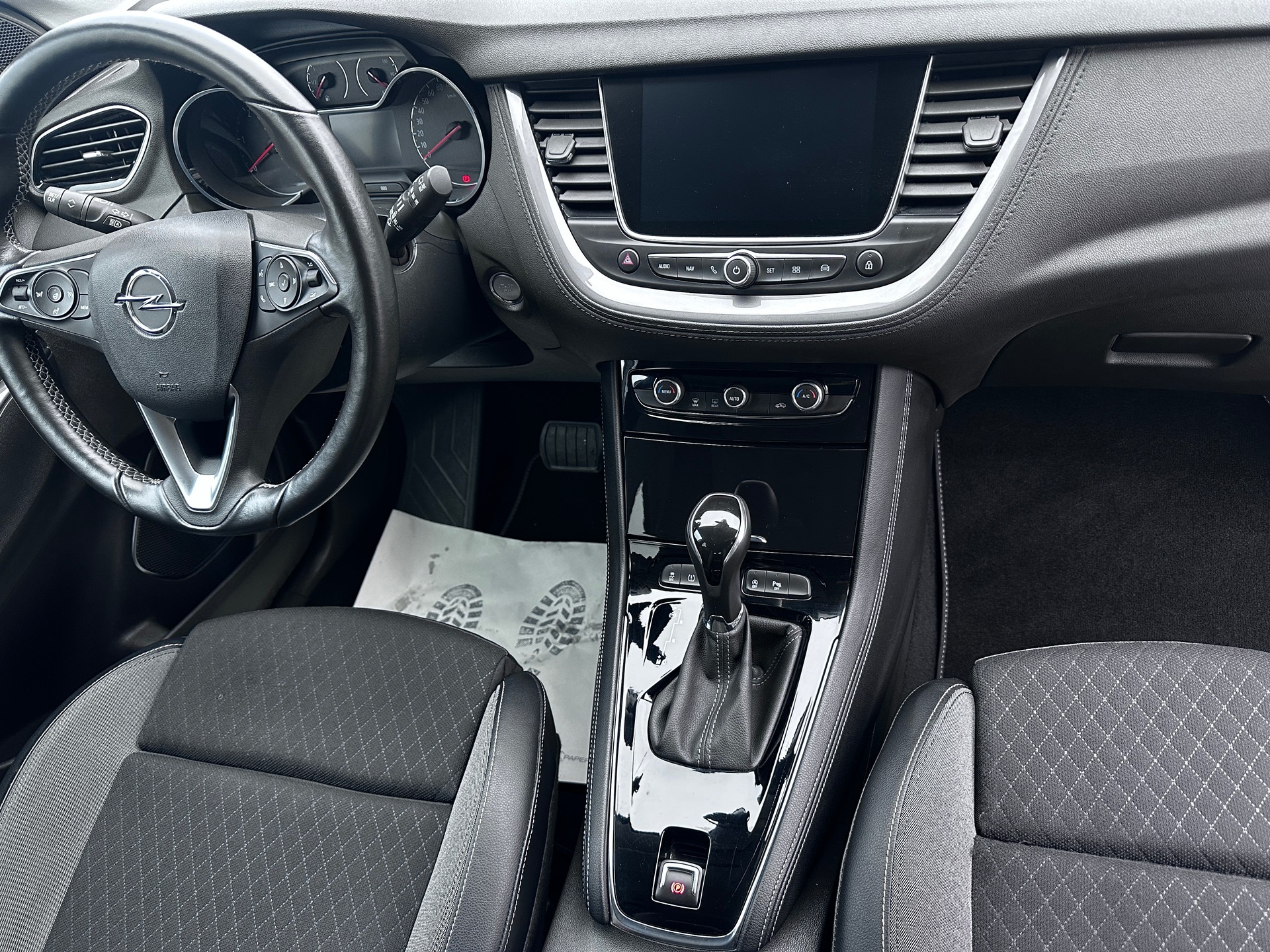 OPEL Grandland X 1.6CDTi Excellence Automatik-image-14