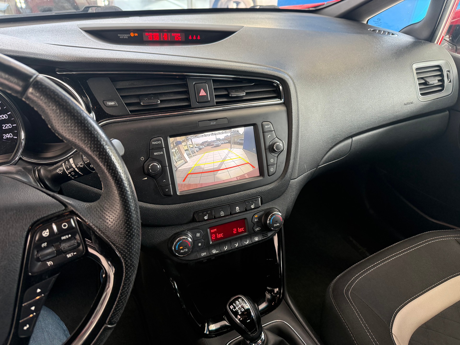 KIA Cee'd 1.0 T-GDi GT Line-image-9