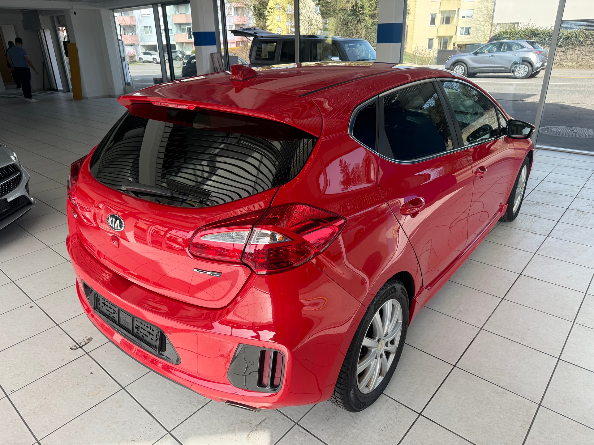 KIA Cee'd 1.0 T-GDi GT Line-image-4