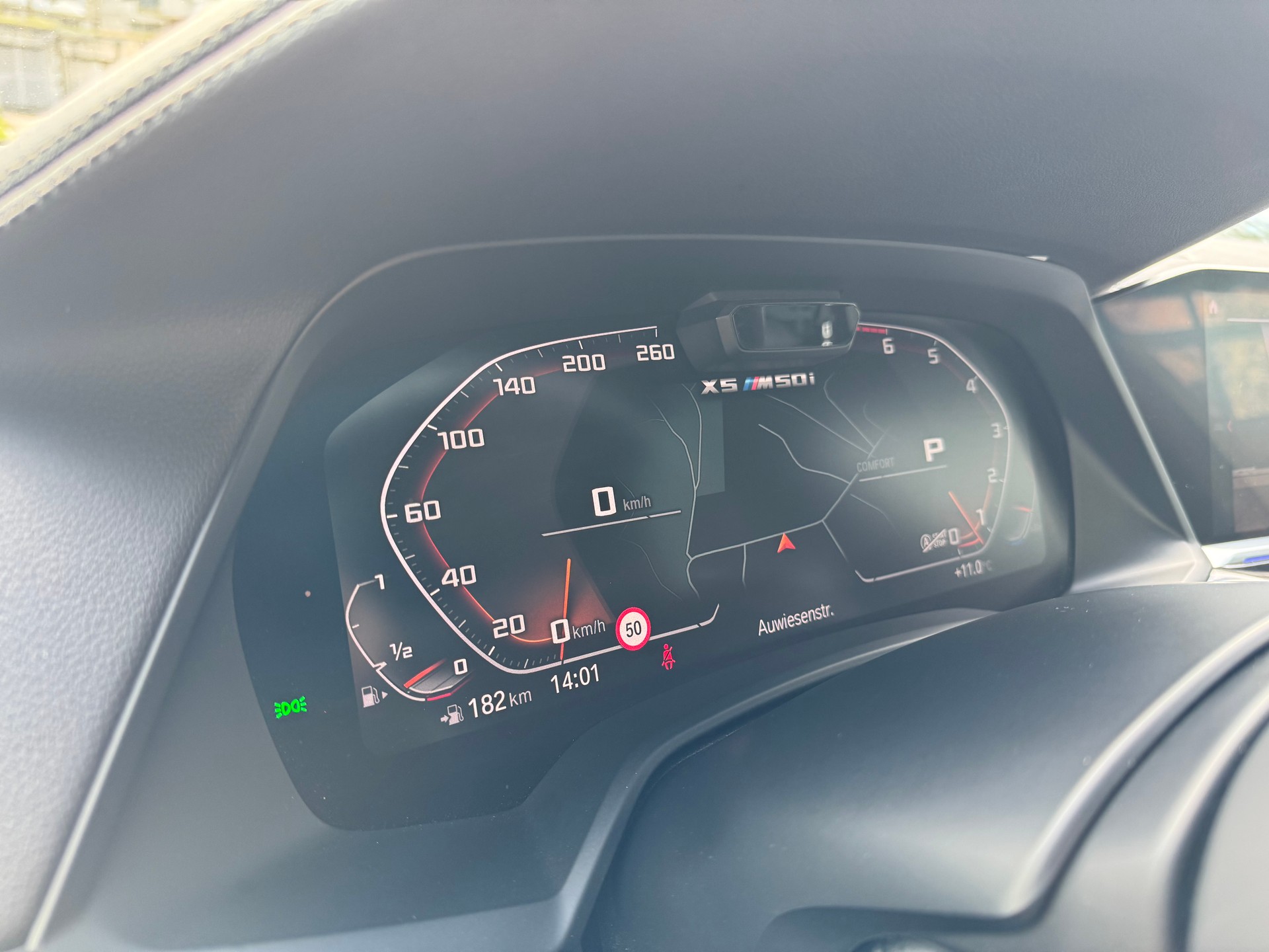BMW X5 xDrive M50i Steptronic-image-9