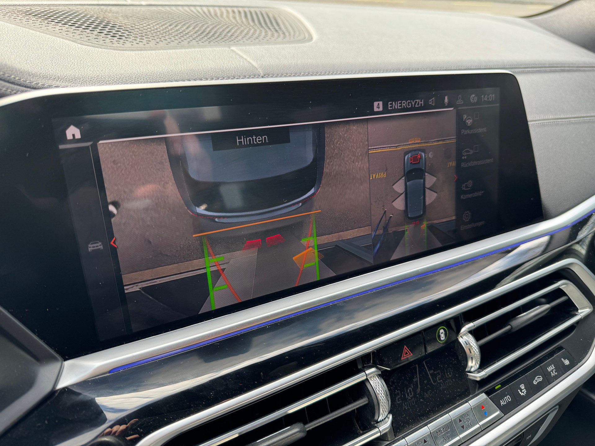 BMW X5 xDrive M50i Steptronic-image-10