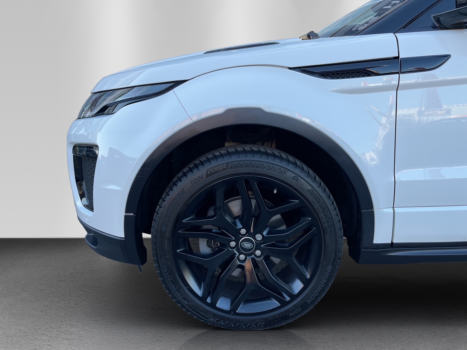 LAND ROVER Range Rover Evoque Convert. 2.0Si4 HSE Dynamic AT9-image-6