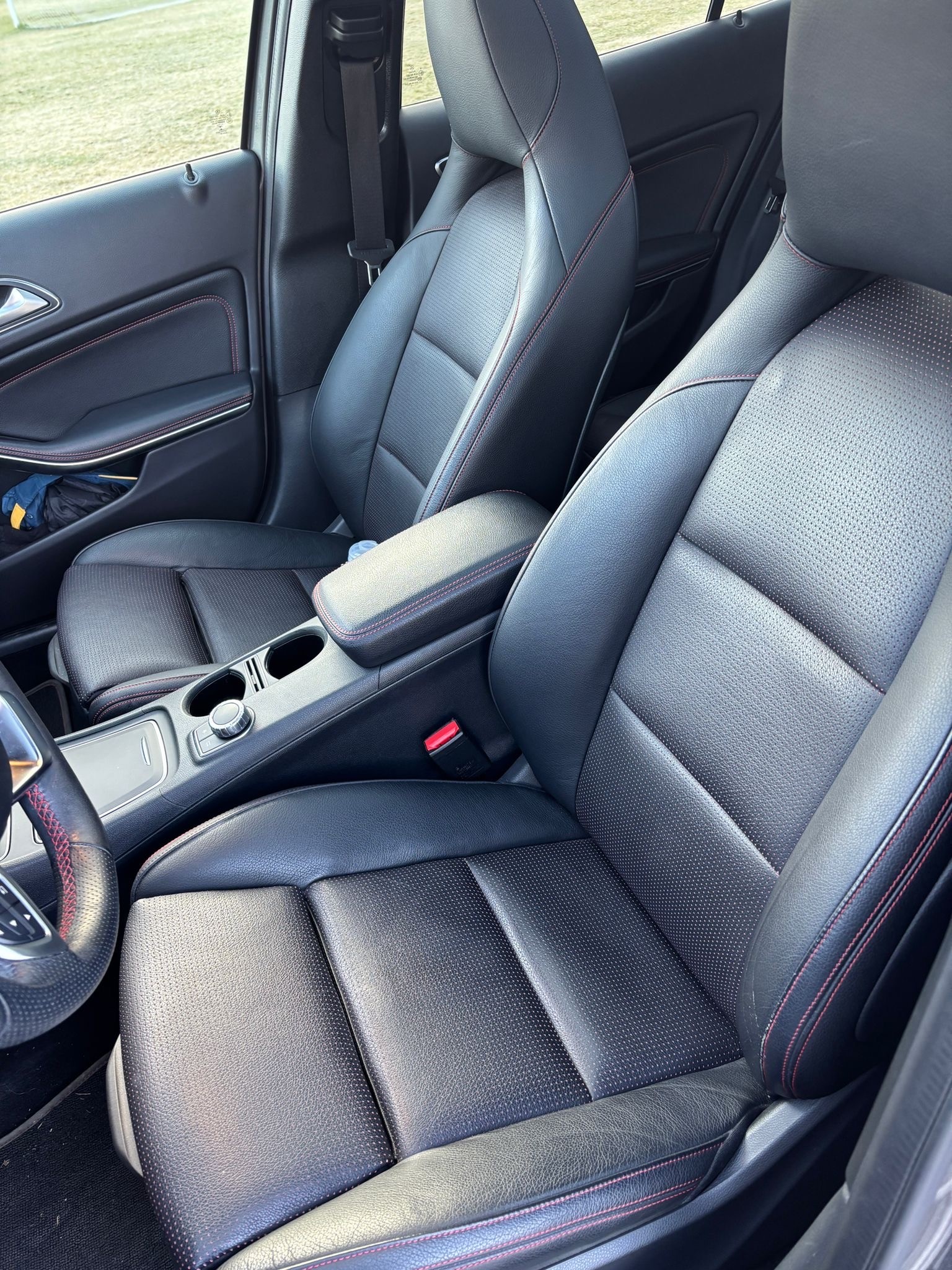 MERCEDES-BENZ GLA 250 AMG Line 4Matic 7G-DCT-image-10