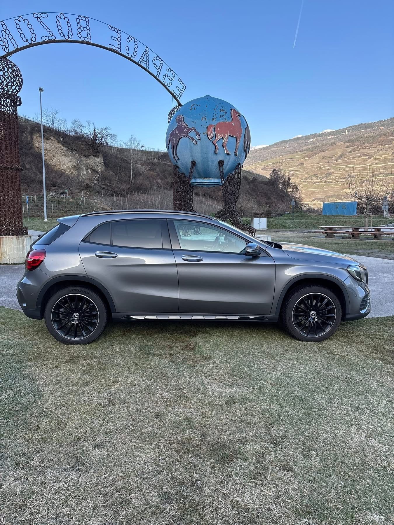 MERCEDES-BENZ GLA 250 AMG Line 4Matic 7G-DCT-image-6
