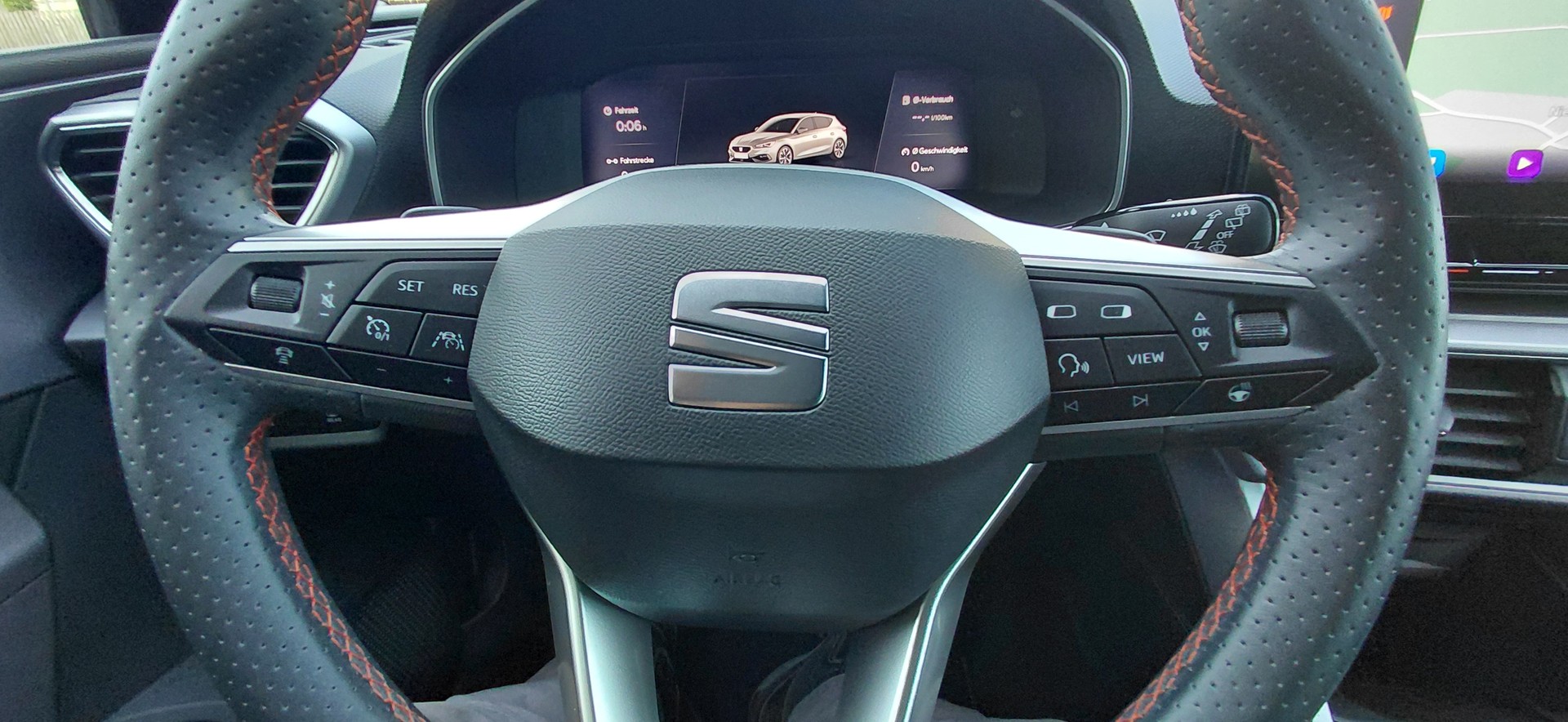 SEAT Leon 1.5 eTSI mHEV DSG FR-image-13