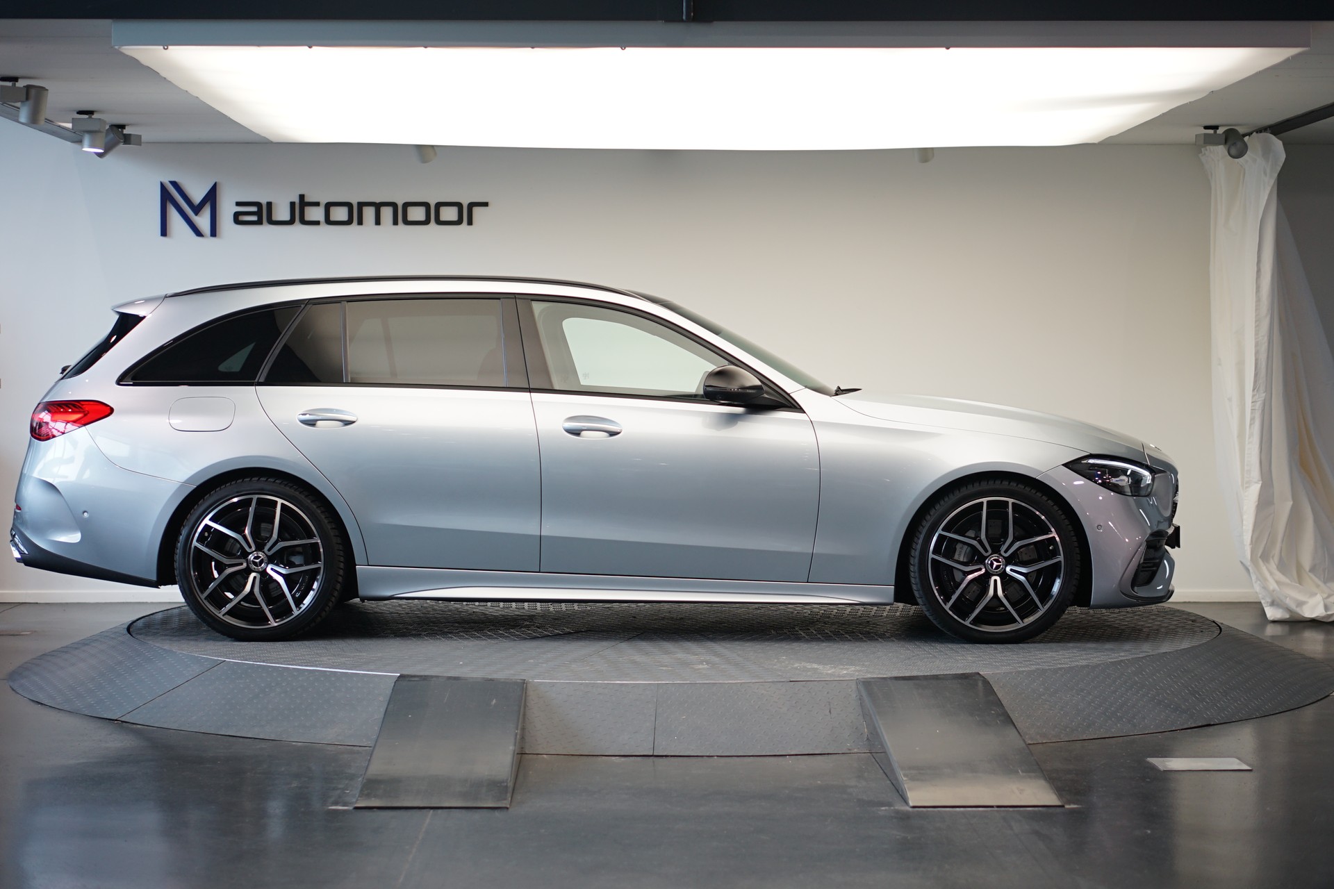 MERCEDES-BENZ C 220 d T 4Matic AMG Line *CH-Fahrzeug* *AHK*-showroom-element-3