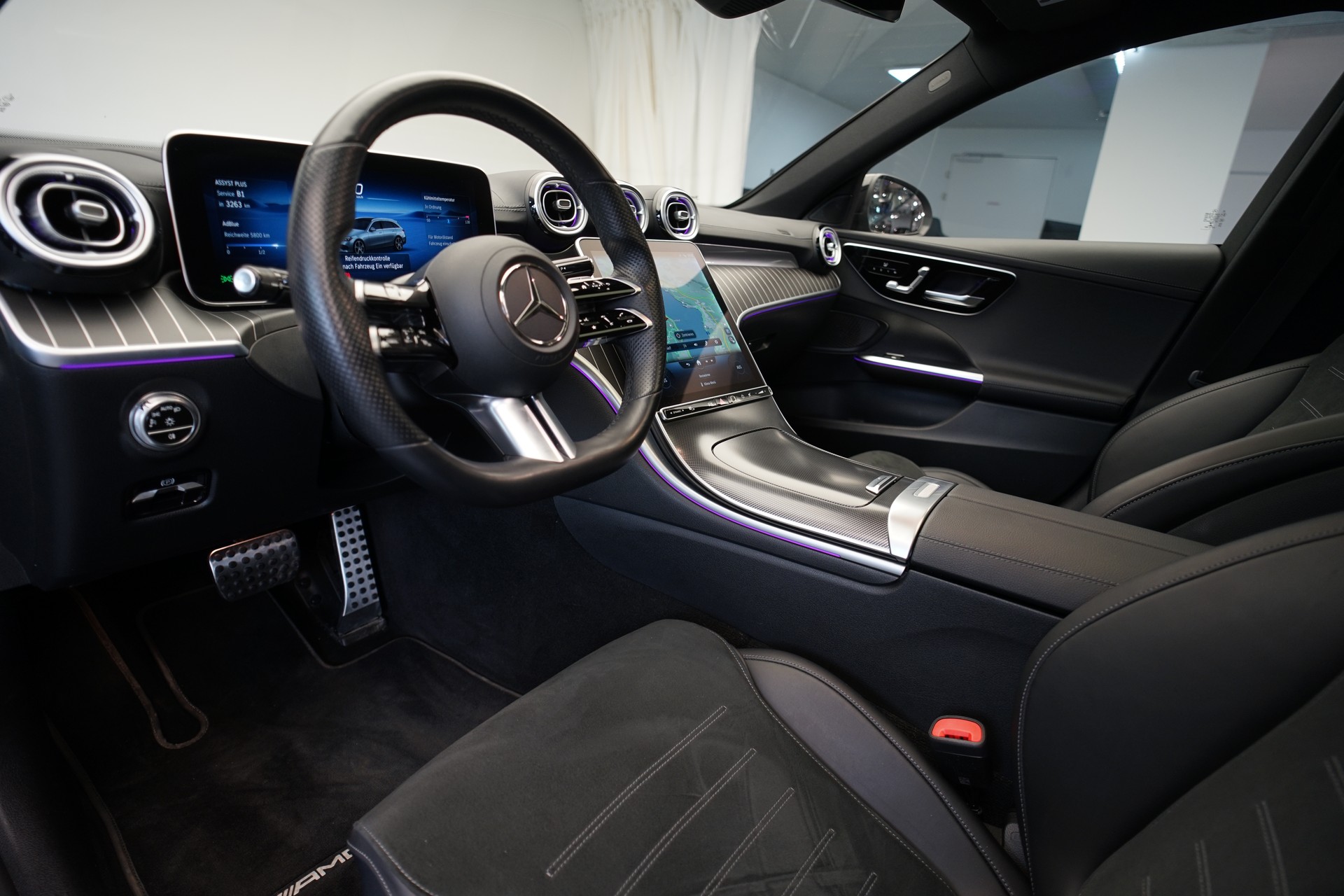 MERCEDES-BENZ C 220 d T 4Matic AMG Line *CH-Fahrzeug* *AHK*-image-13