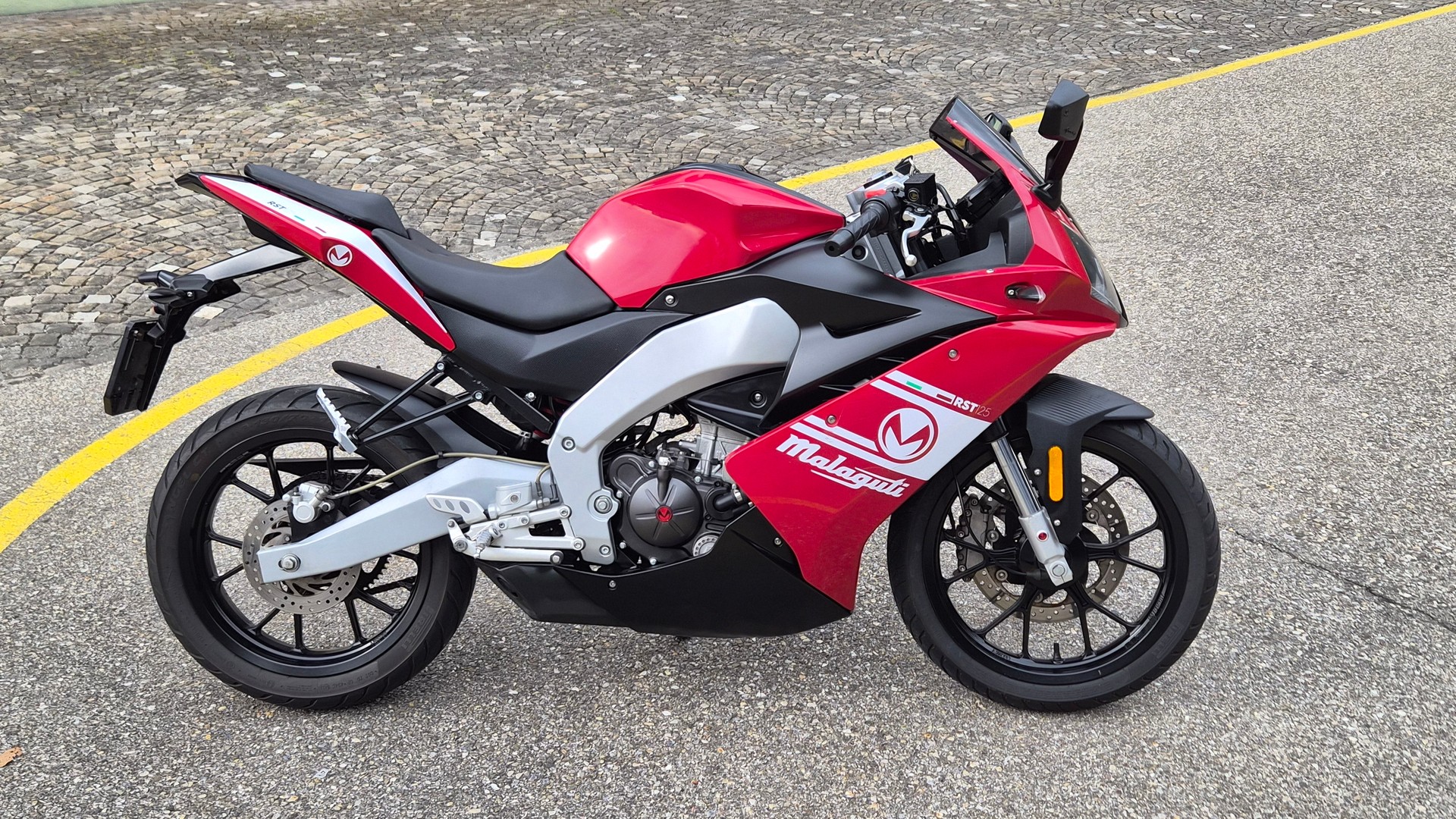 MALAGUTI RST 125-image-1