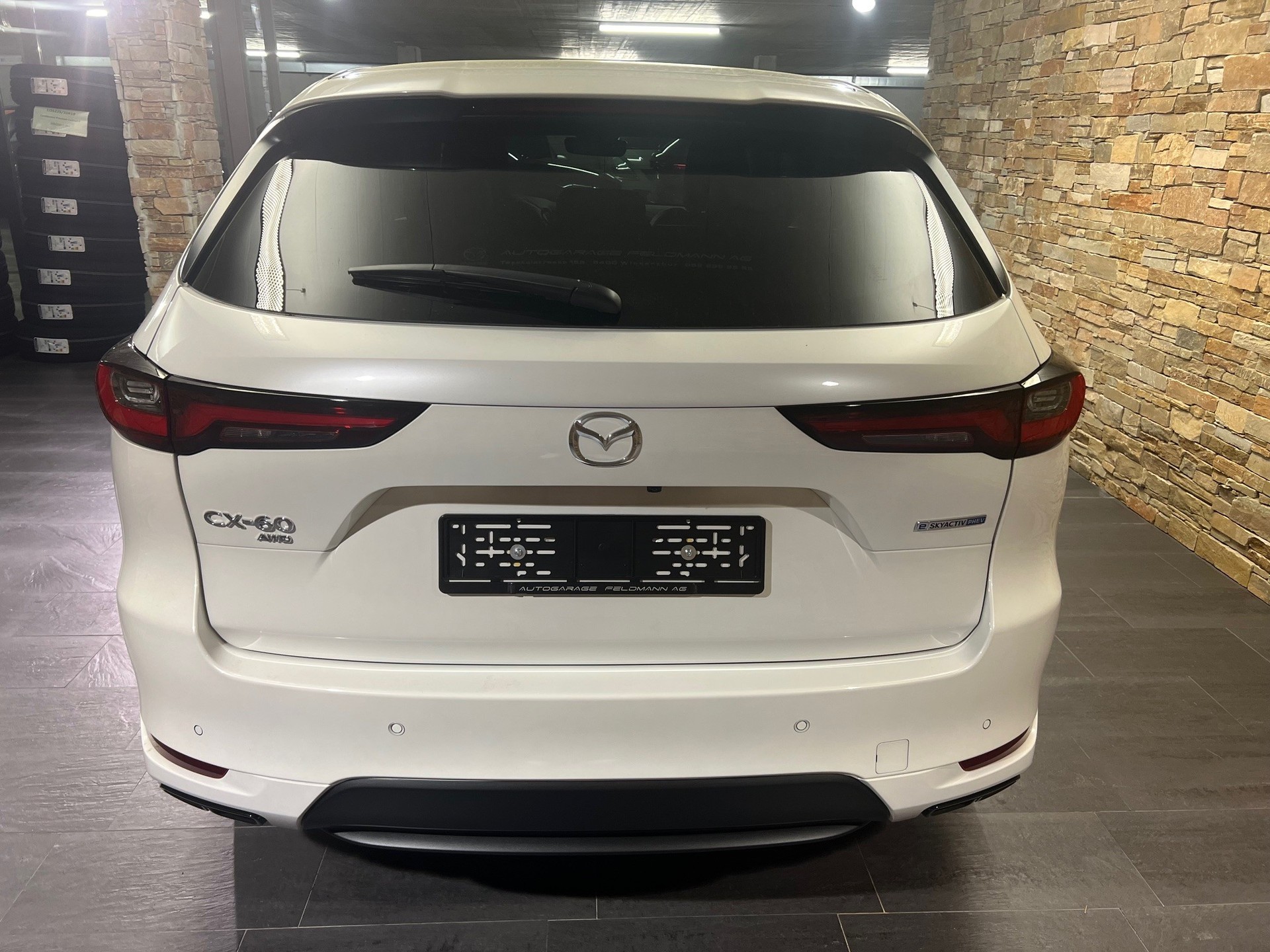 MAZDA CX-60 e-Skyactiv PHEV 327 AWD Homura Plus-image-4