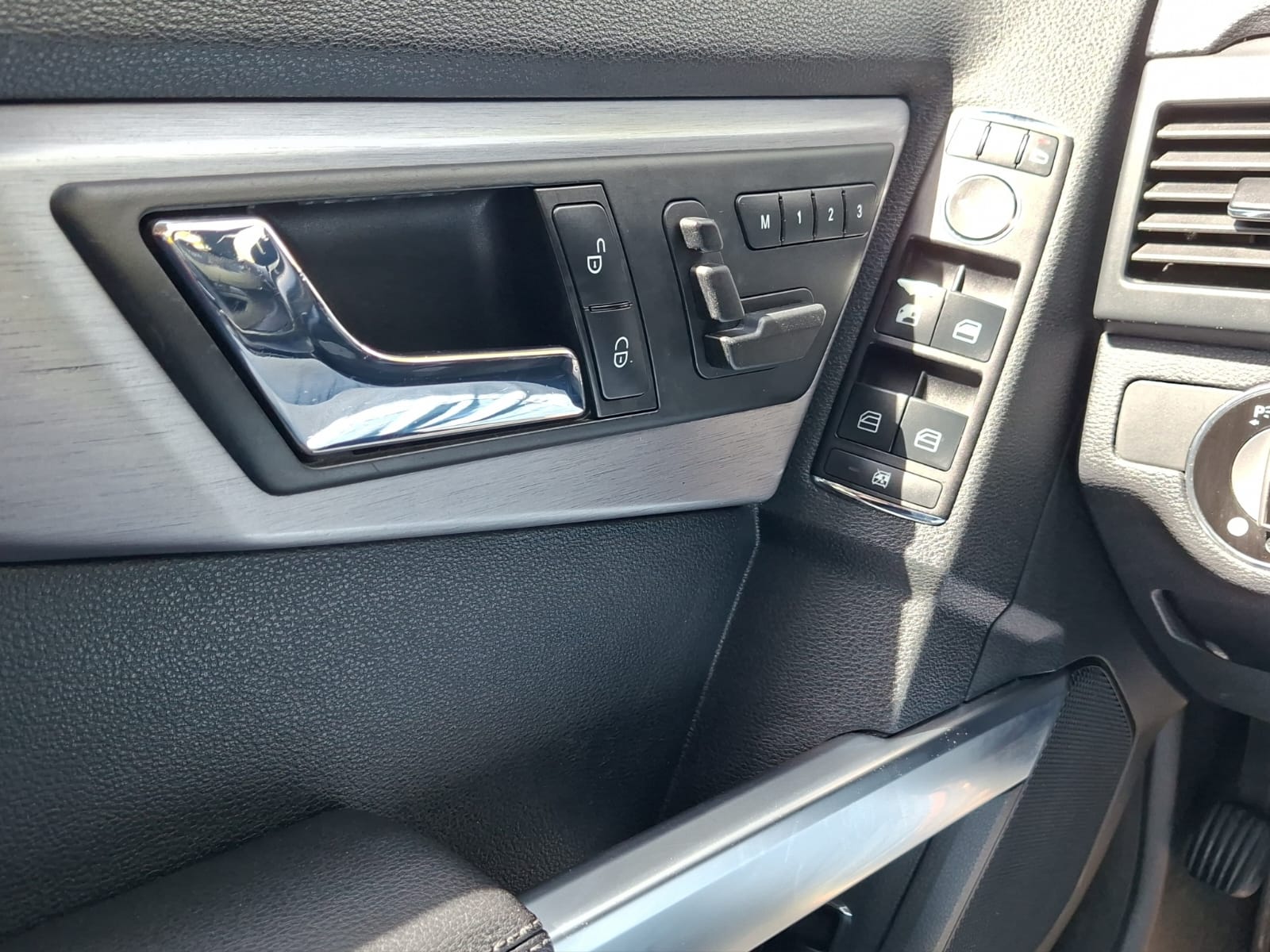 MERCEDES-BENZ GLK 350 4Matic 7G-Tronic-image-11