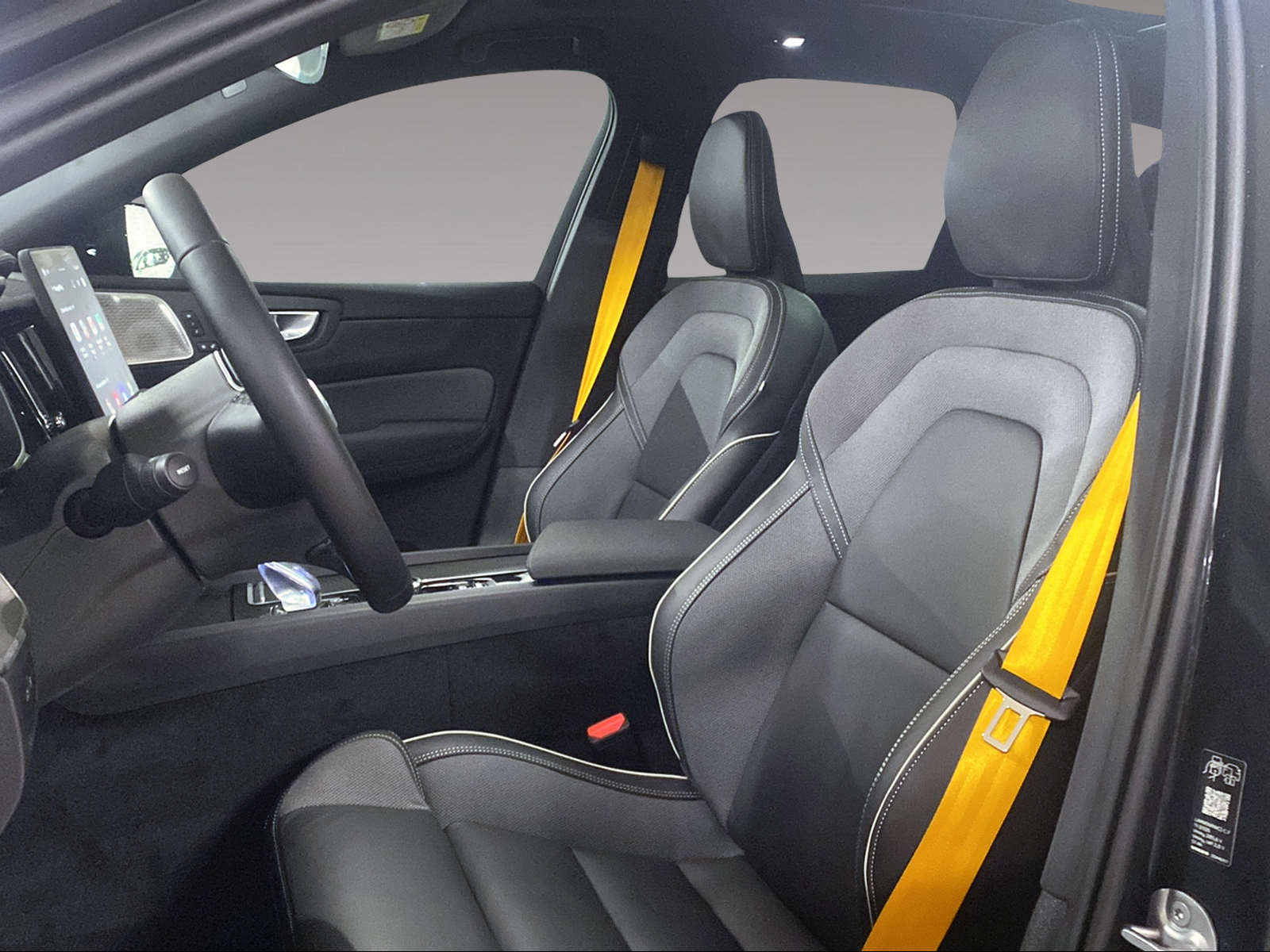 VOLVO XC60 2.0 T8 TE Polestar eAWD-image-6