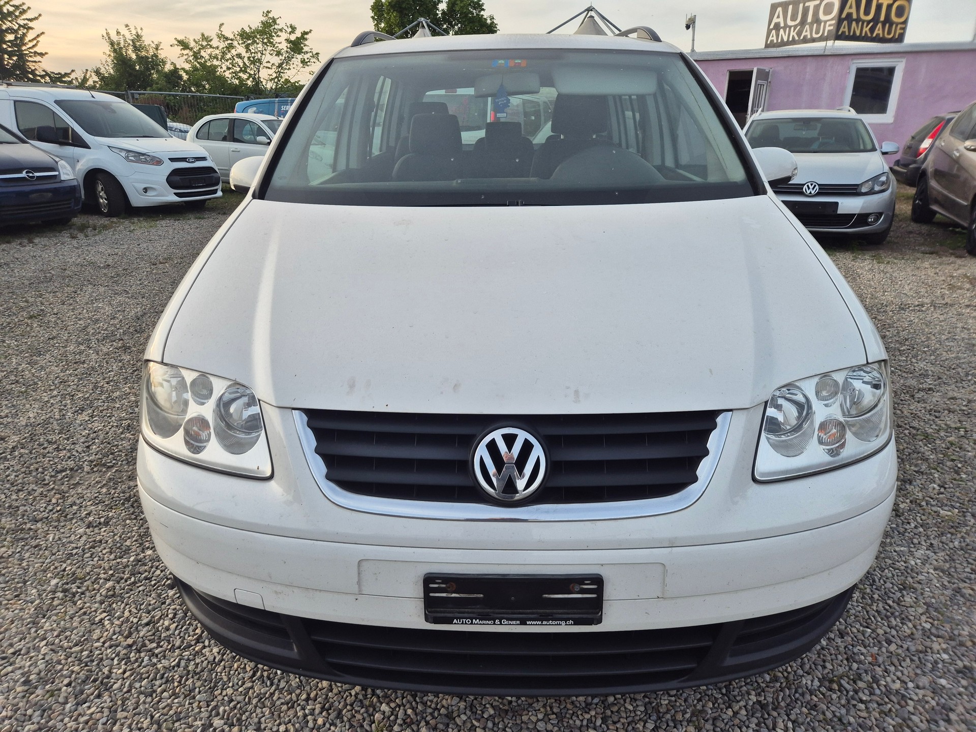 VW TOURAN-image-2