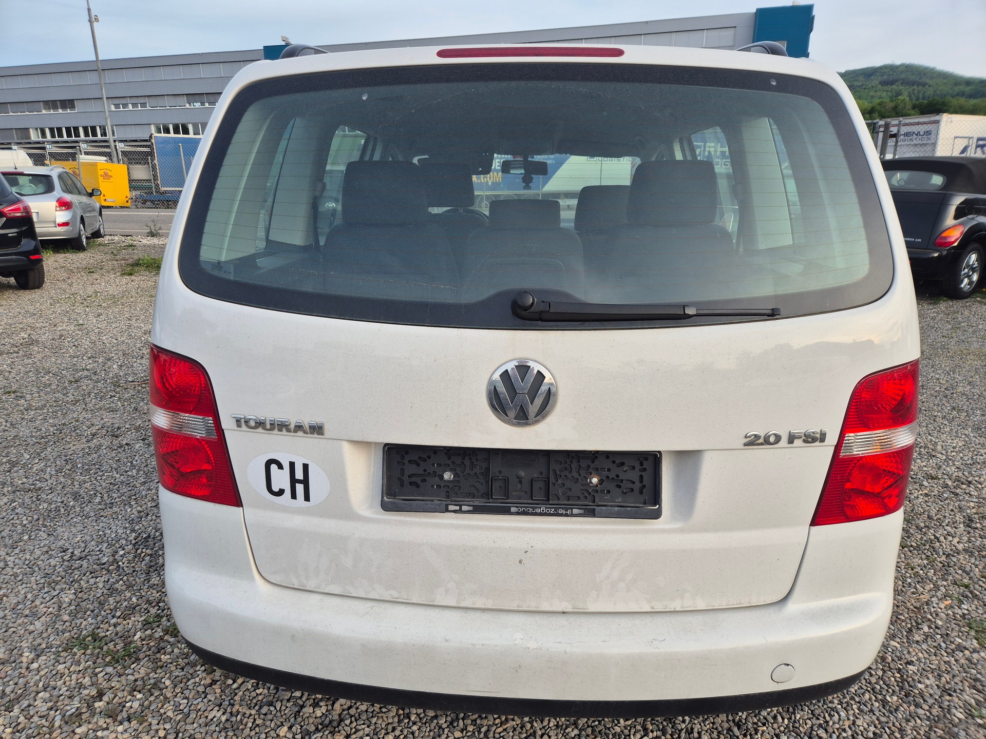 VW TOURAN-image-5