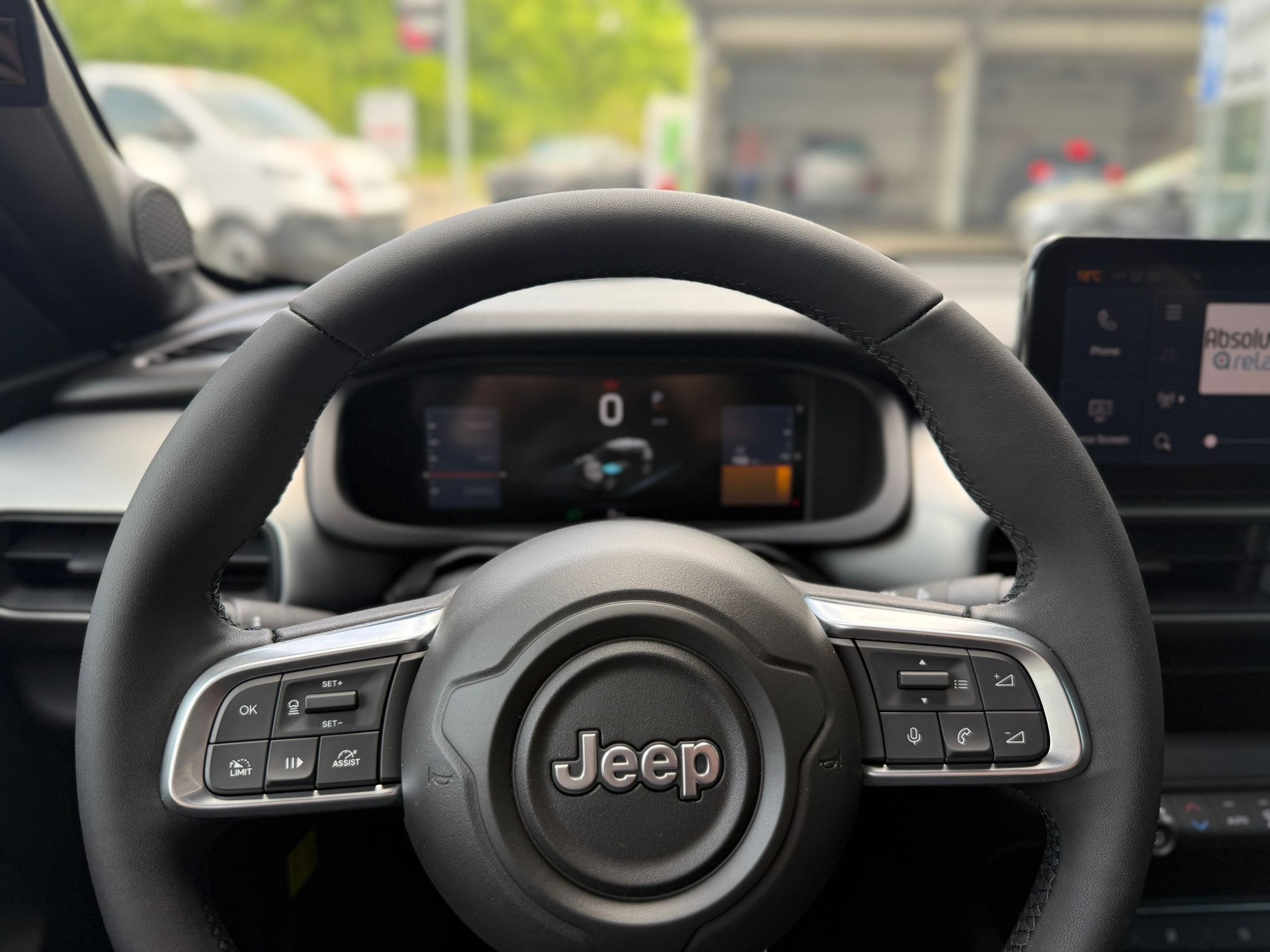 JEEP Avenger 1.2 Turbo MHEV Black Edition-image-6