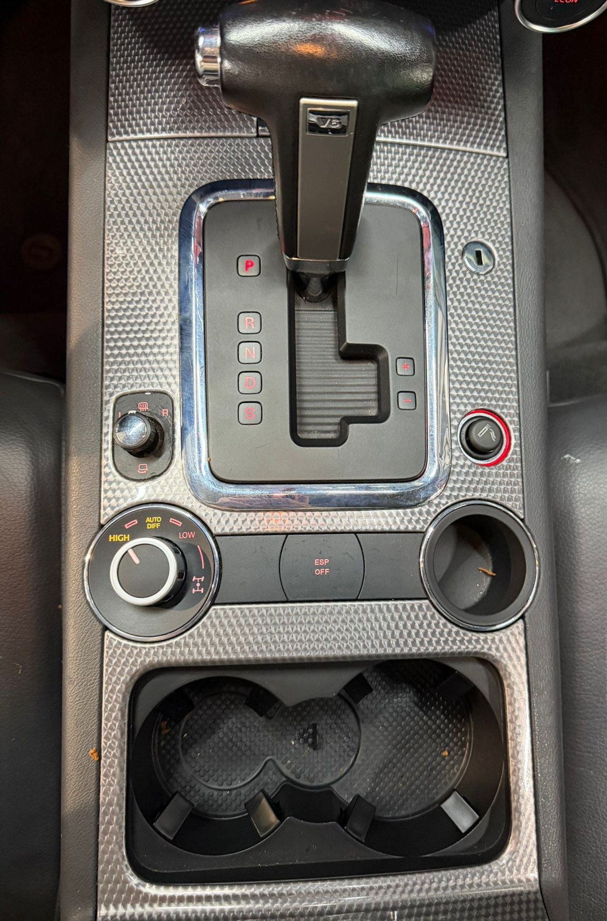VW Touareg 3.0 TDI-image-21