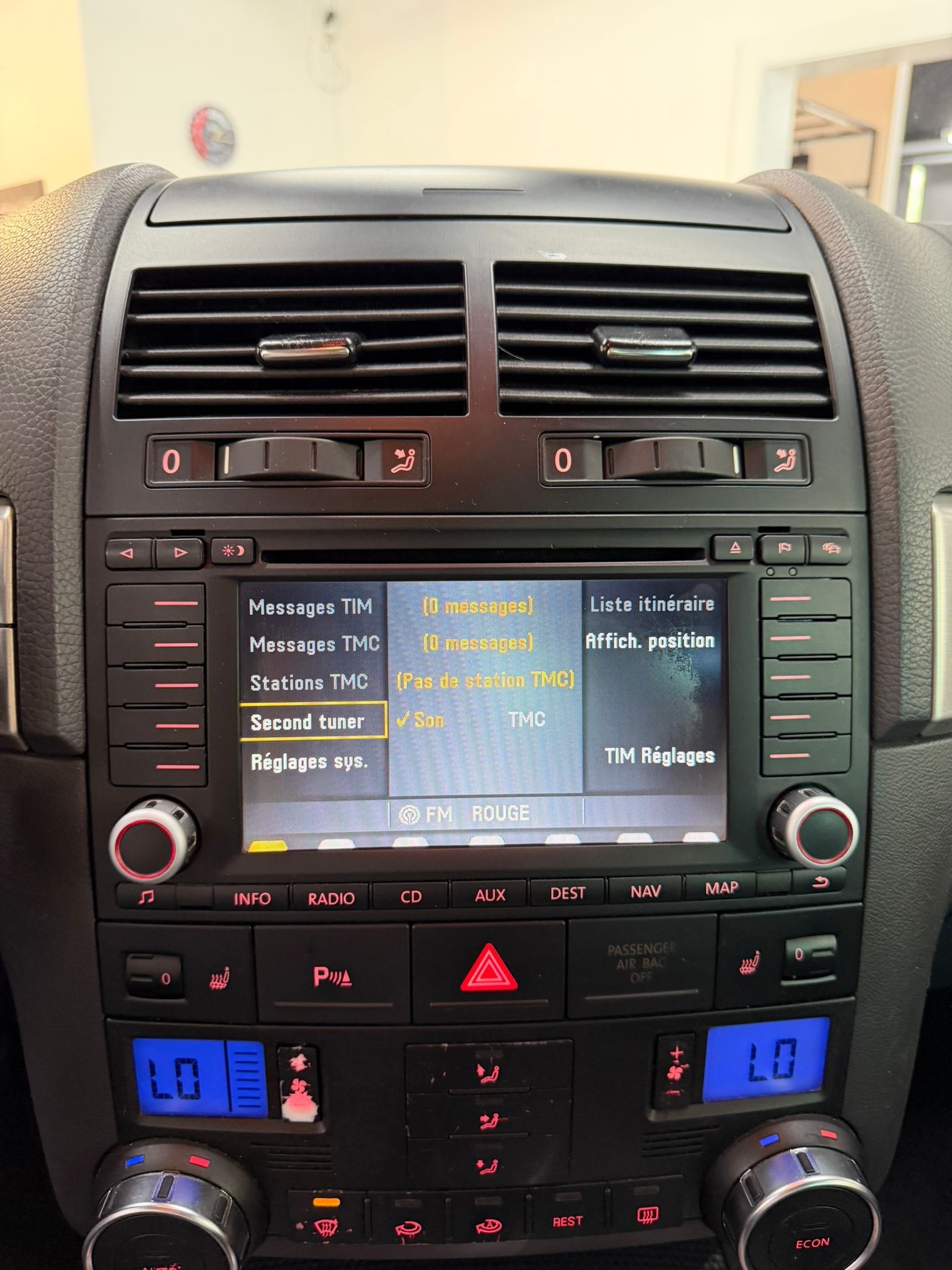 VW Touareg 3.0 TDI-image-17