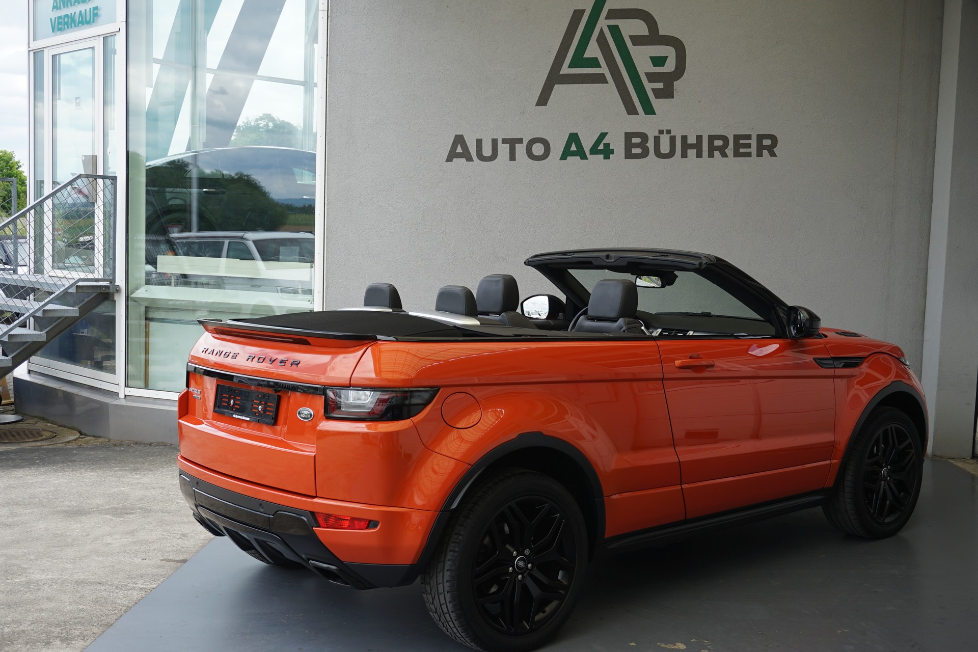 LAND ROVER Evoque 2.0Si4 HSE Dynamic Convertible 241 PS "Benziner"-image-15
