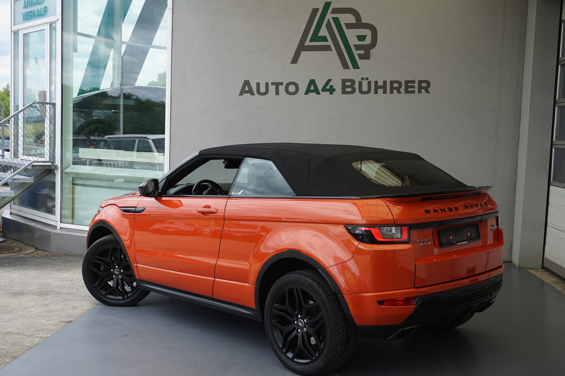 LAND ROVER Evoque 2.0Si4 HSE Dynamic Convertible 241 PS "Benziner"-image-11
