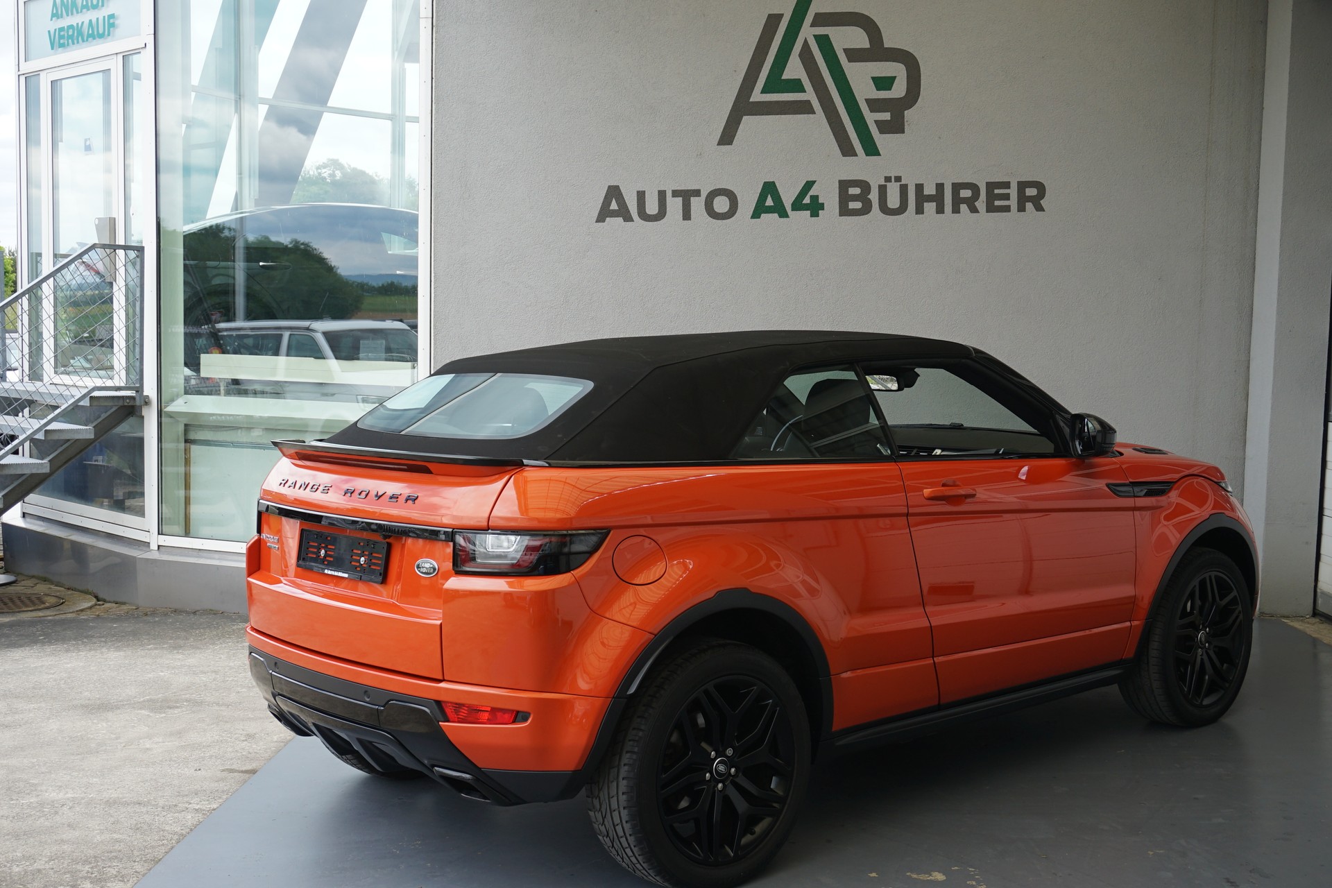 LAND ROVER Evoque 2.0Si4 HSE Dynamic Convertible 241 PS "Benziner"-image-14