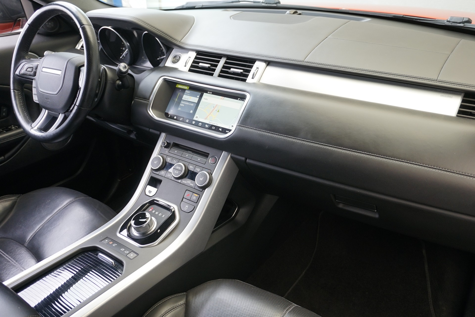 LAND ROVER Evoque 2.0Si4 HSE Dynamic Convertible 241 PS "Benziner"-image-20