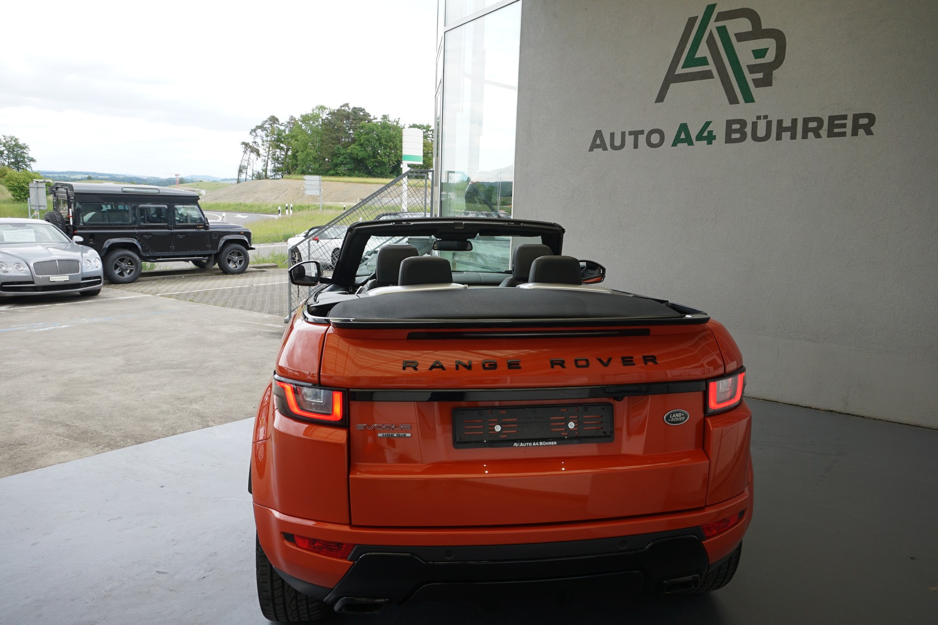 LAND ROVER Evoque 2.0Si4 HSE Dynamic Convertible 241 PS "Benziner"-image-13