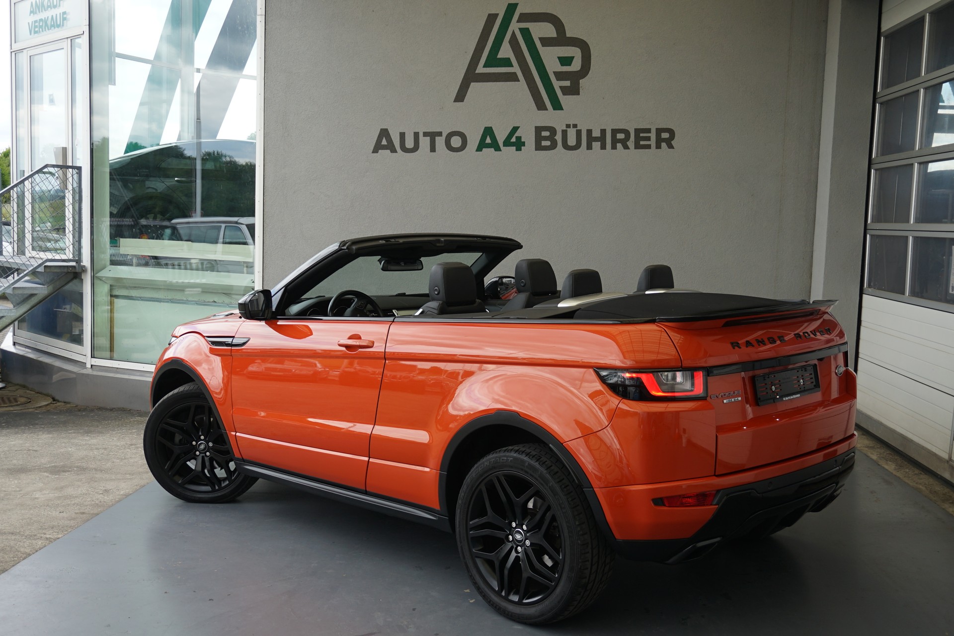 LAND ROVER Evoque 2.0Si4 HSE Dynamic Convertible 241 PS "Benziner"-image-10