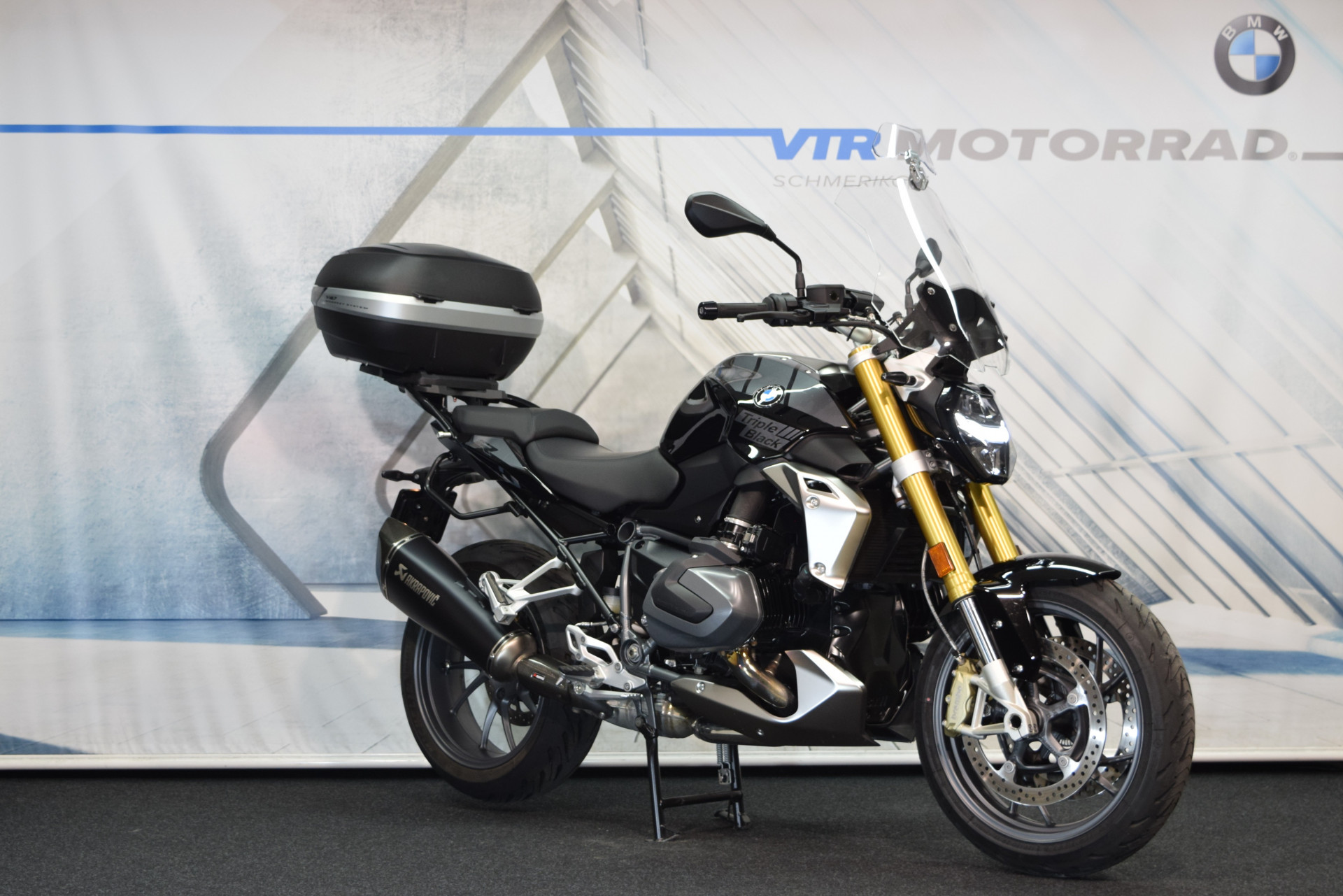 BMW R 1250 R Triple Black inkl. Akrapovic & Topcase