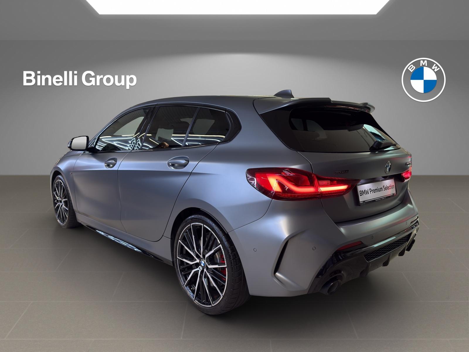 BMW M135i xDrive-showroom-element-2
