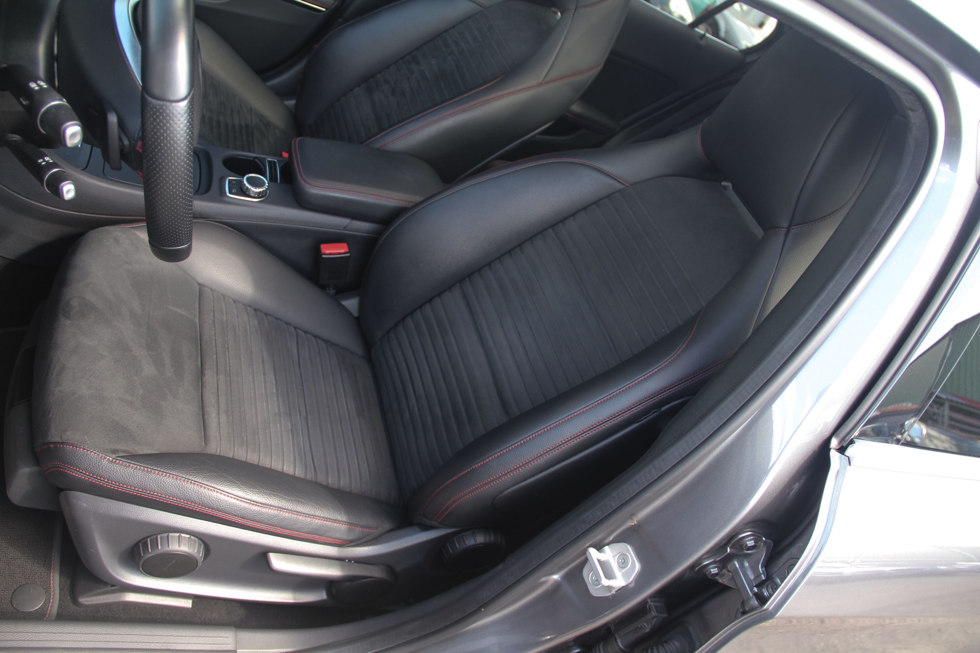 MERCEDES-BENZ GLA 250 AMG Line 4Matic 7G-DCT 🇩🇪 ⭐⭐⭐⭐⭐-image-6