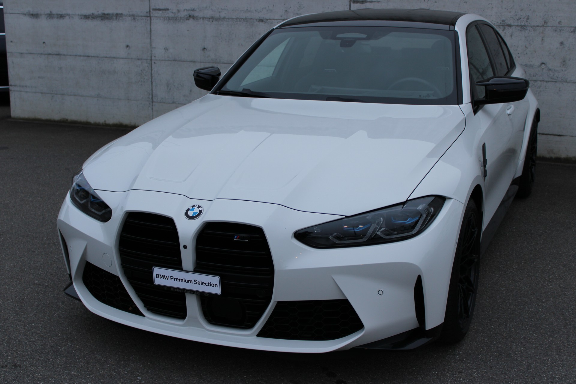 BMW M3 Competition M xDrive-showroom-element-1