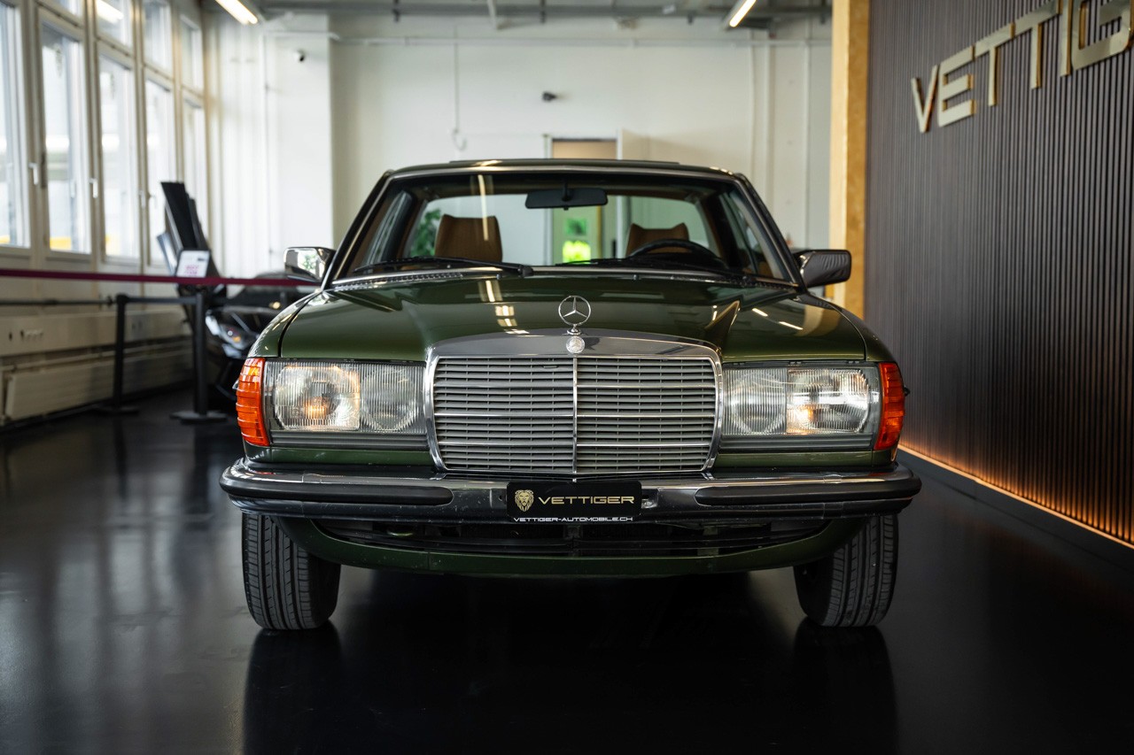 MERCEDES-BENZ 280 CE Automatic-image-1