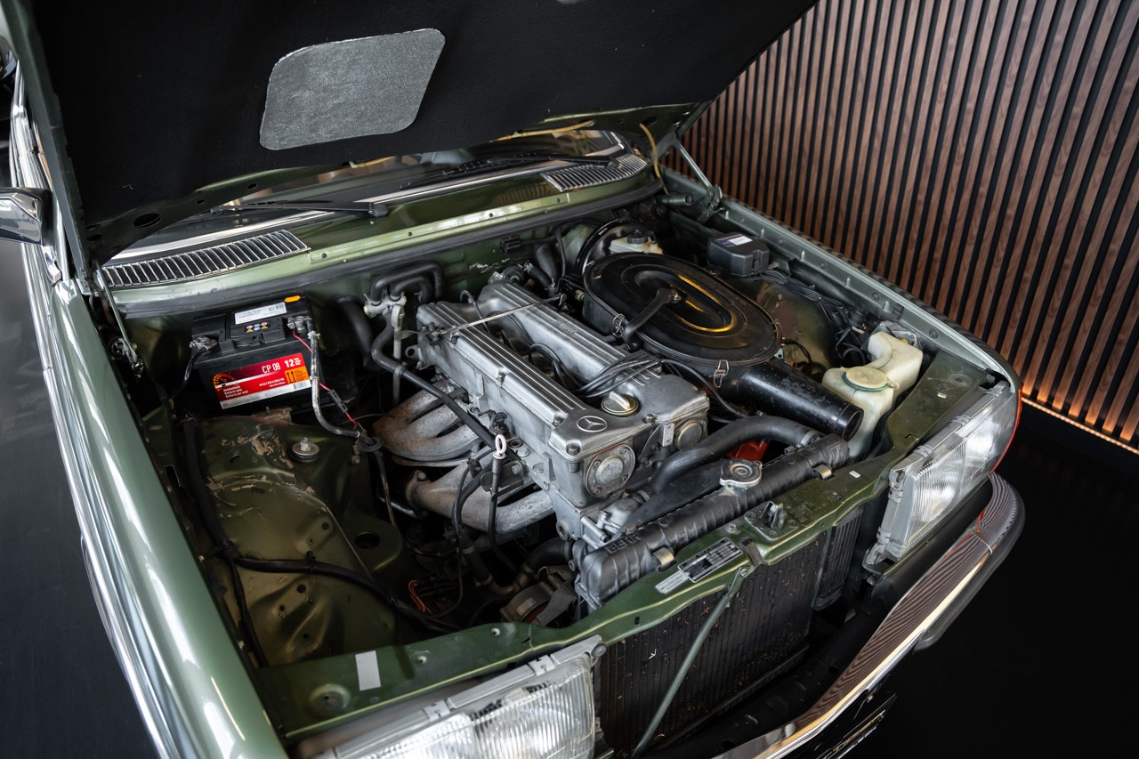 MERCEDES-BENZ 280 CE Automatic-image-25