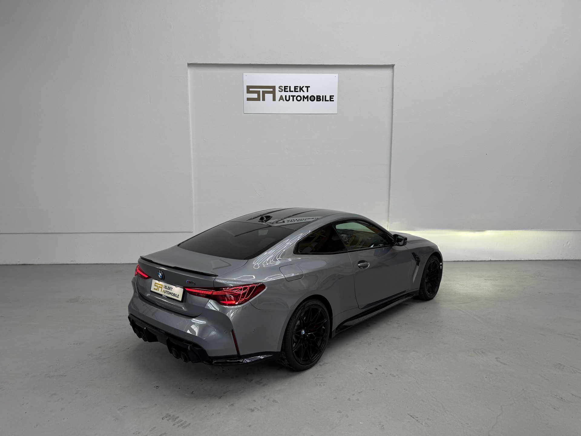 BMW M4 Coupé Competition M xDrive | Skyscraper Grau Met.-image-5